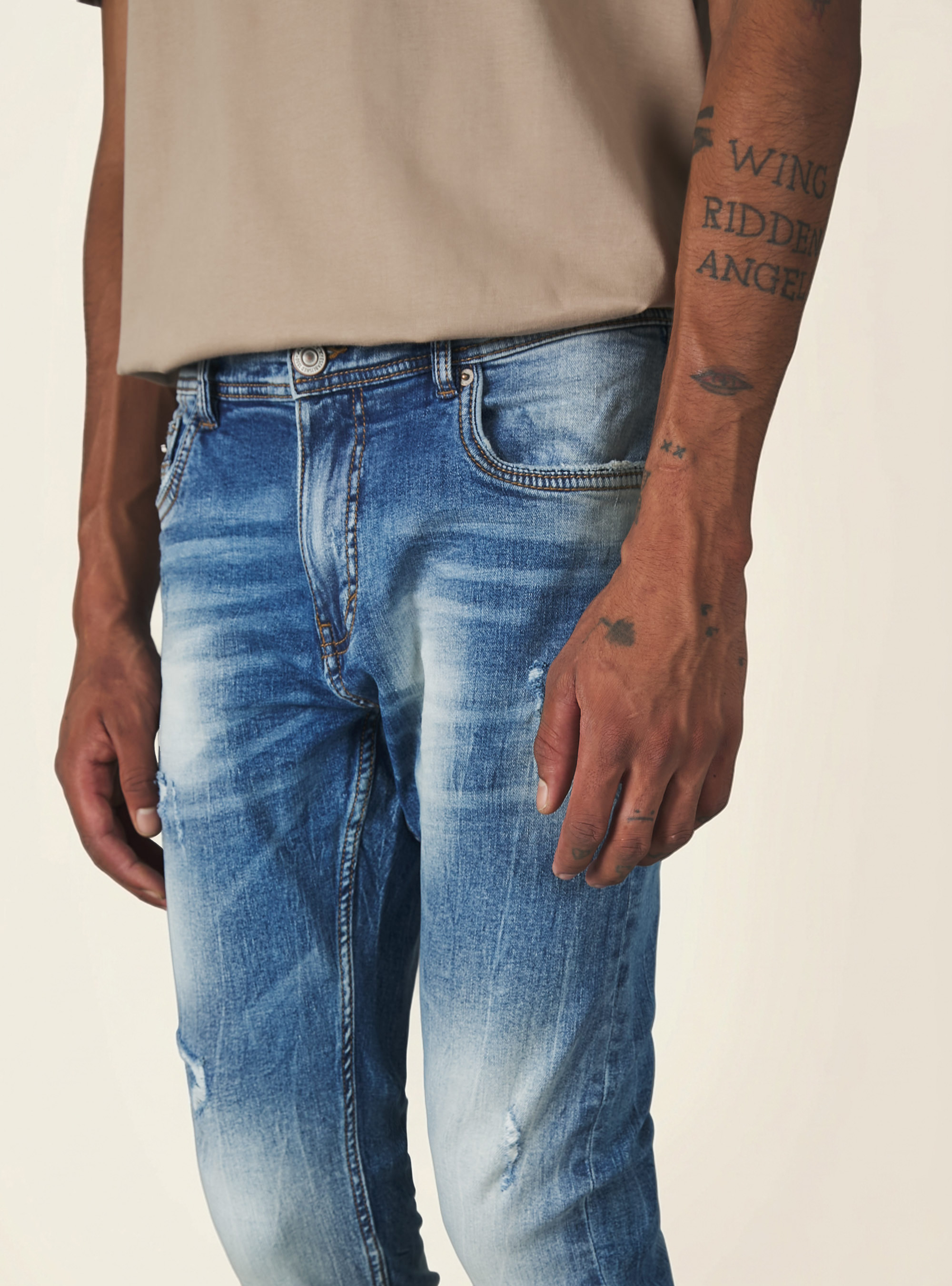 Super skinny jeans with breaks in stretch denim, D004 MEDIUM LIGHT BLUE