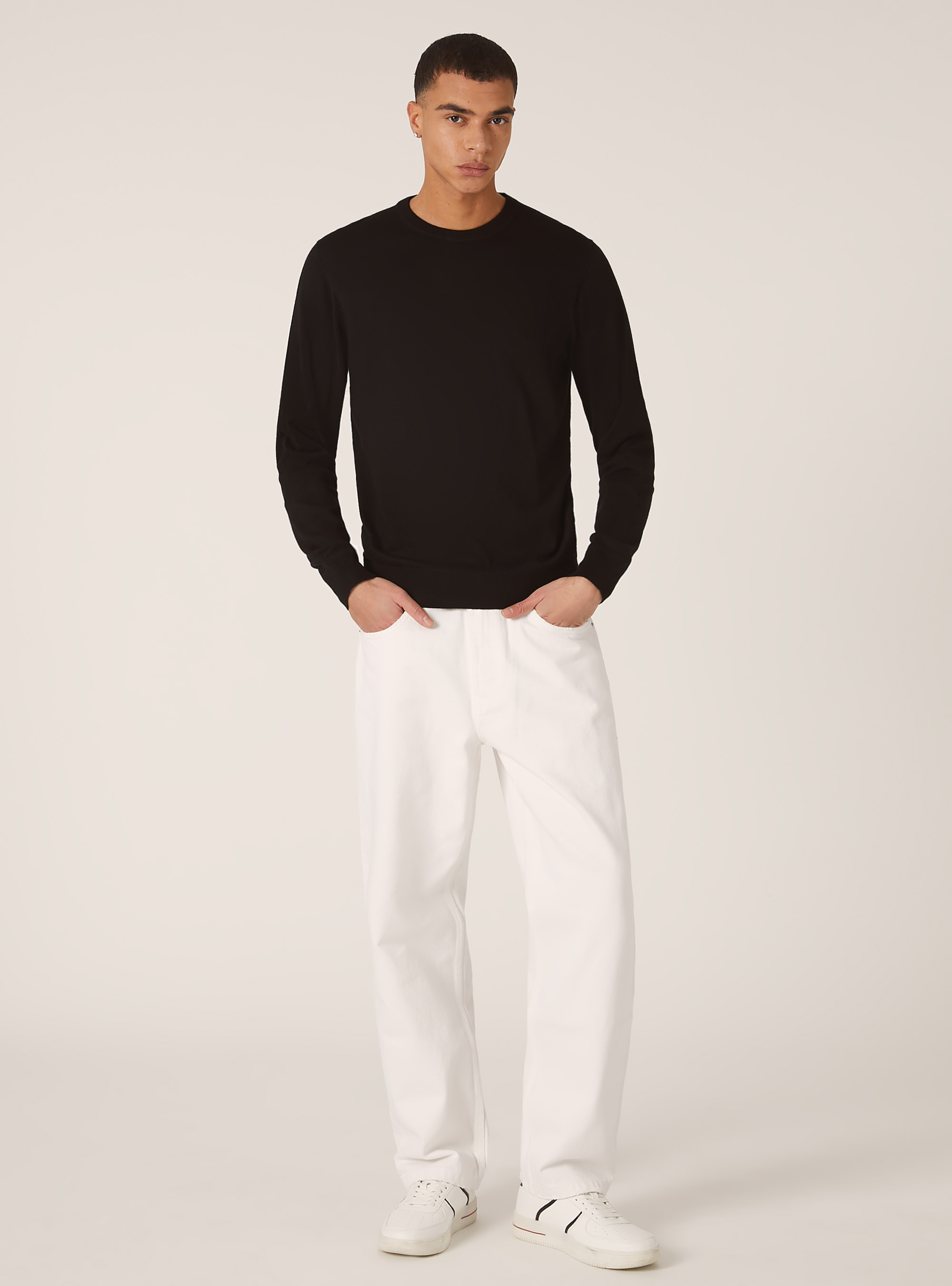 Pull &agrave; col ras du cou en viscose durable Ecovero, BK1 BLACK