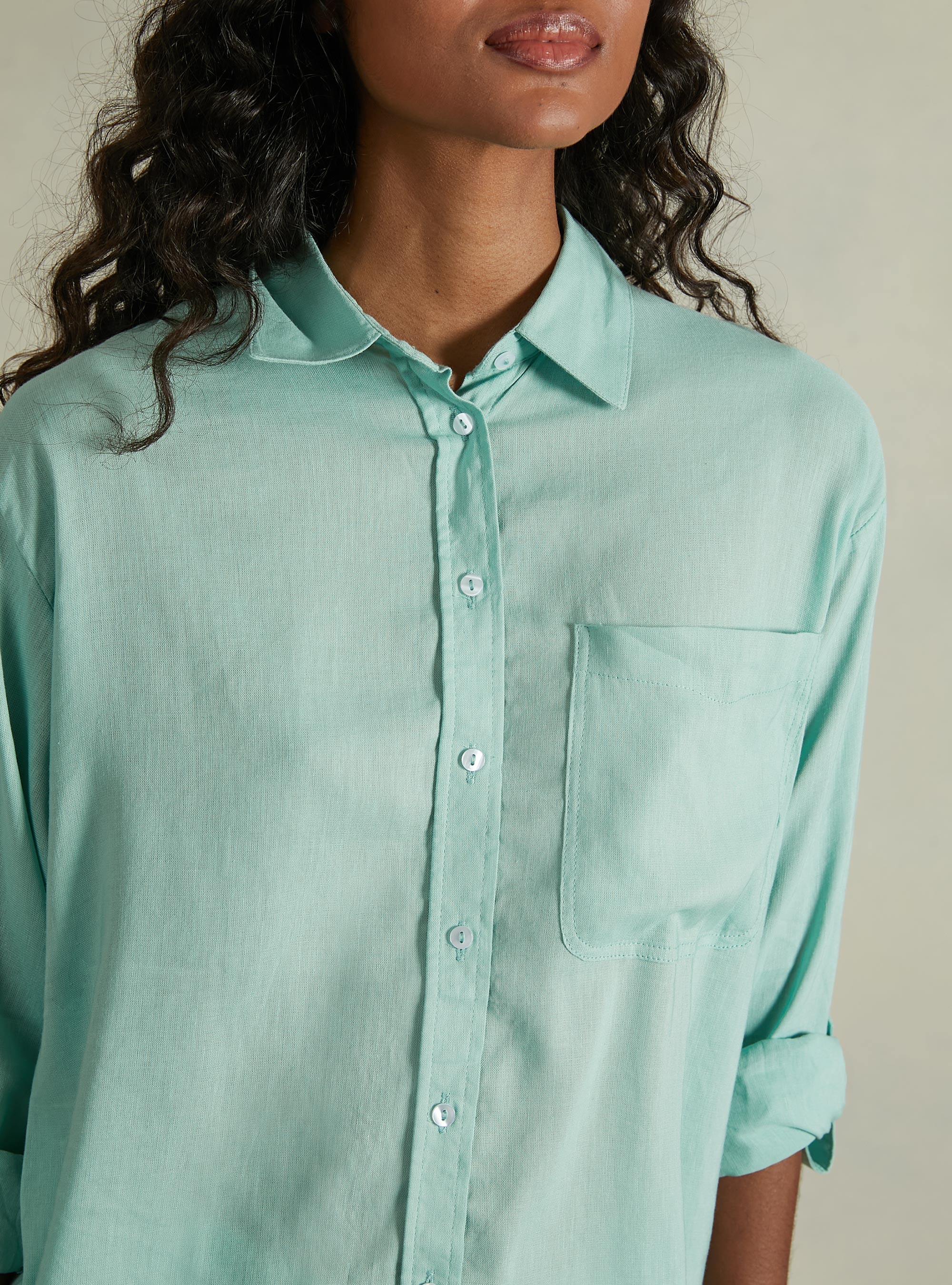 Camisa de mezcla de lino con bolsillo en el pecho, GA3 AQUA GREEN LIGHT