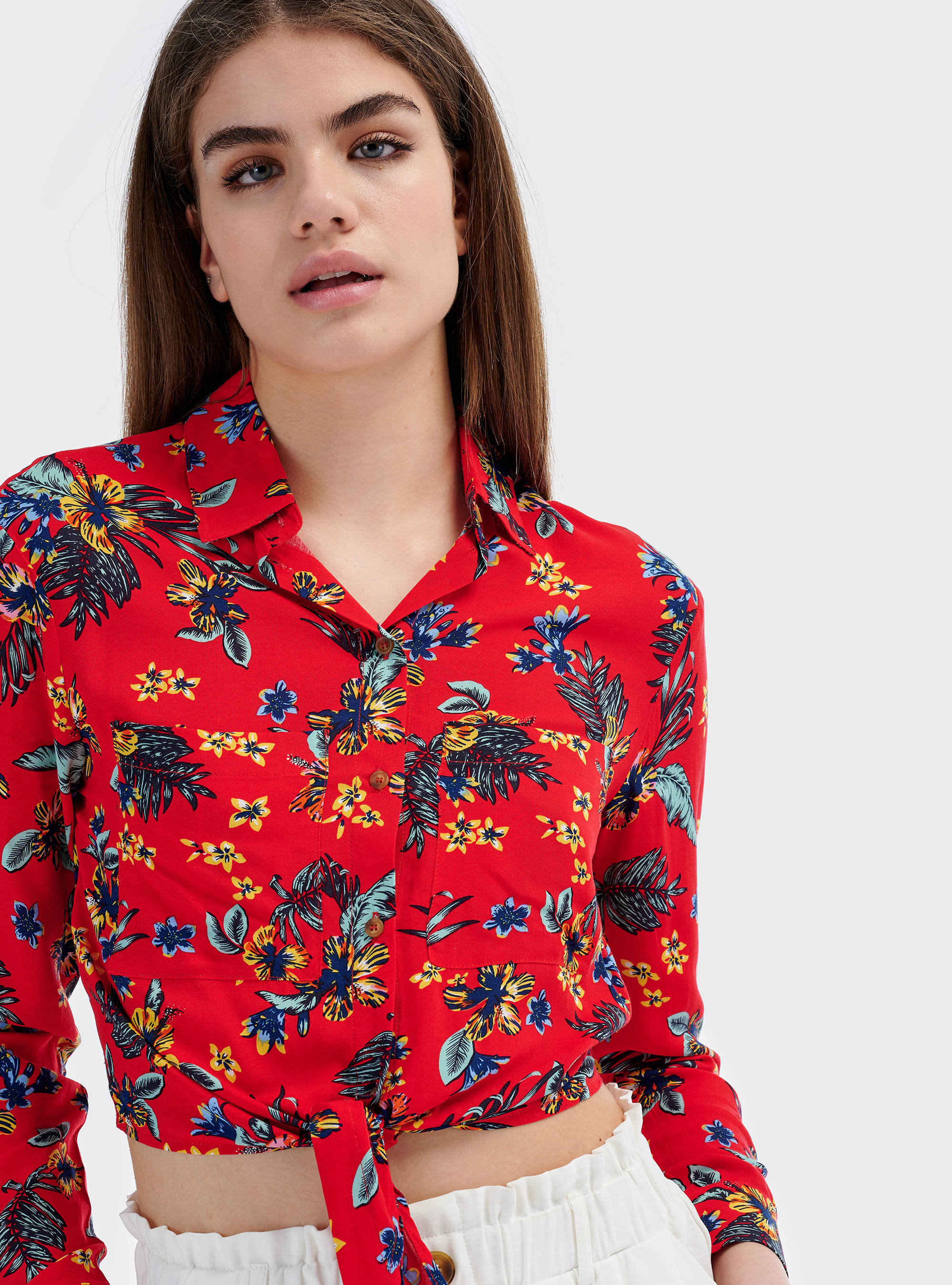 Camicia cropped con nodo stampa caraibi, MULTICOLOR