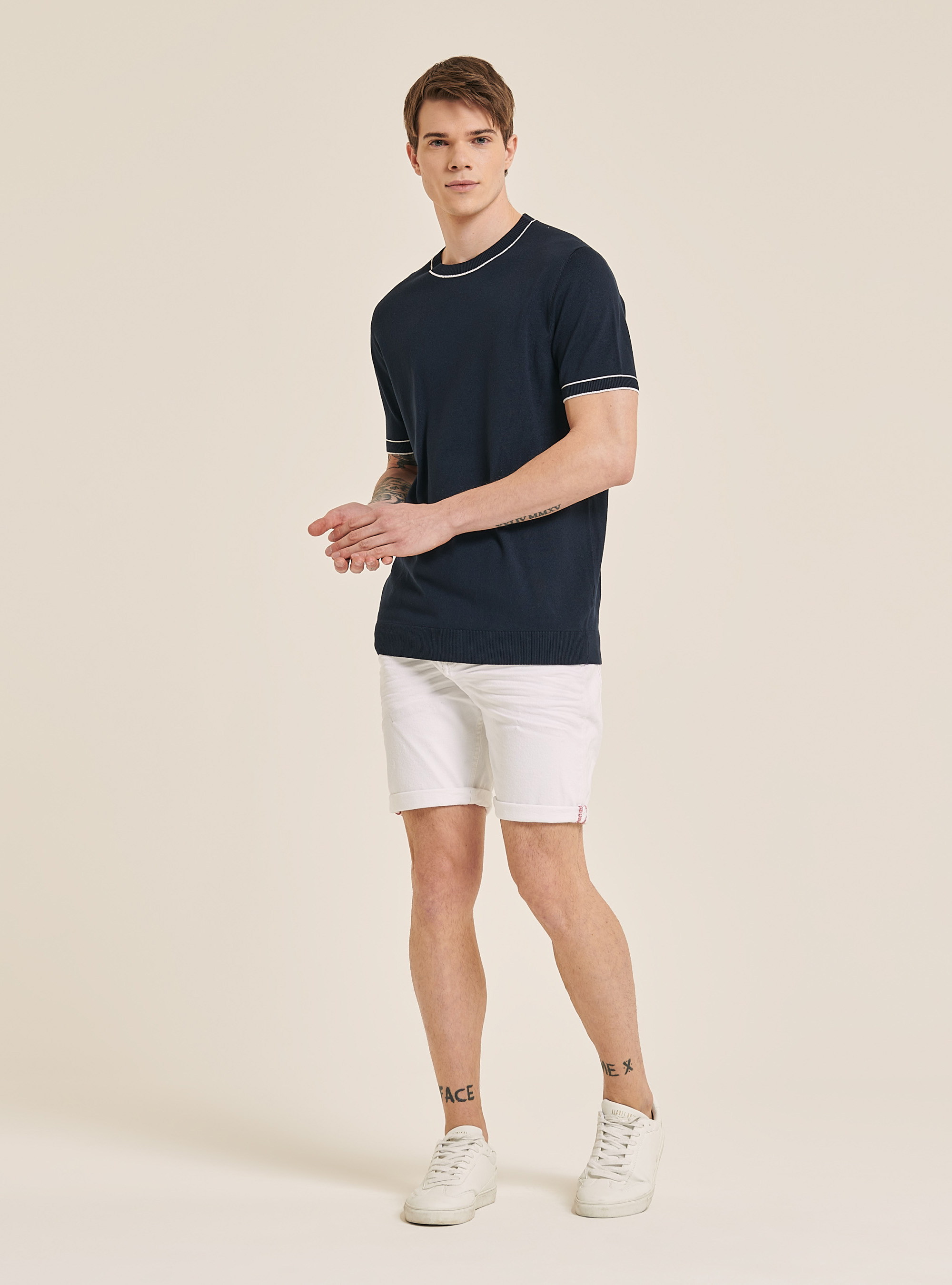 Pullover a maniche corte con dettaglio a contrasto, BLU