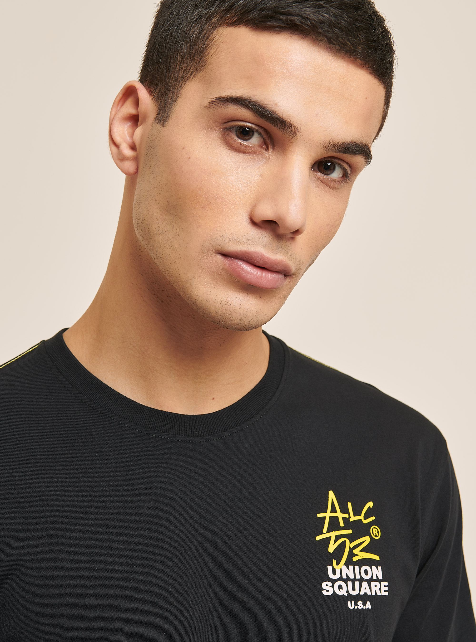 T-shirt avec impression graphique sur le devant et le dos, C101 BLACK