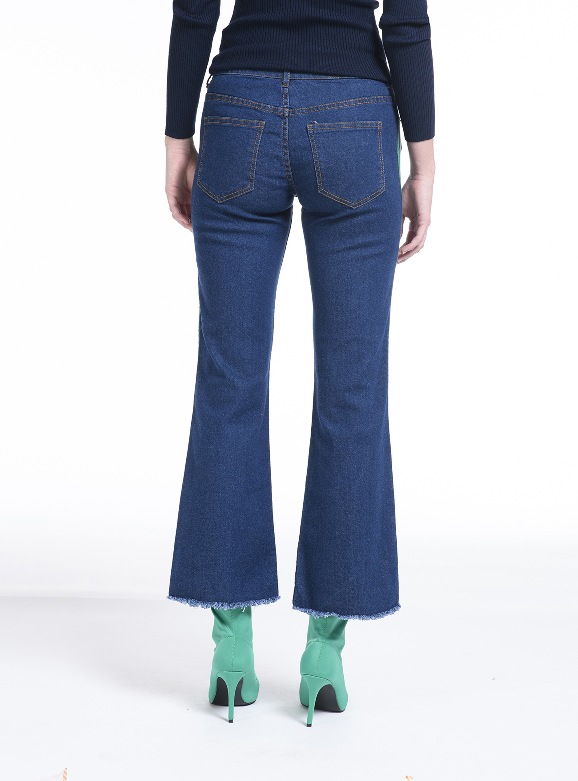 Jeans kick flair, AZUL