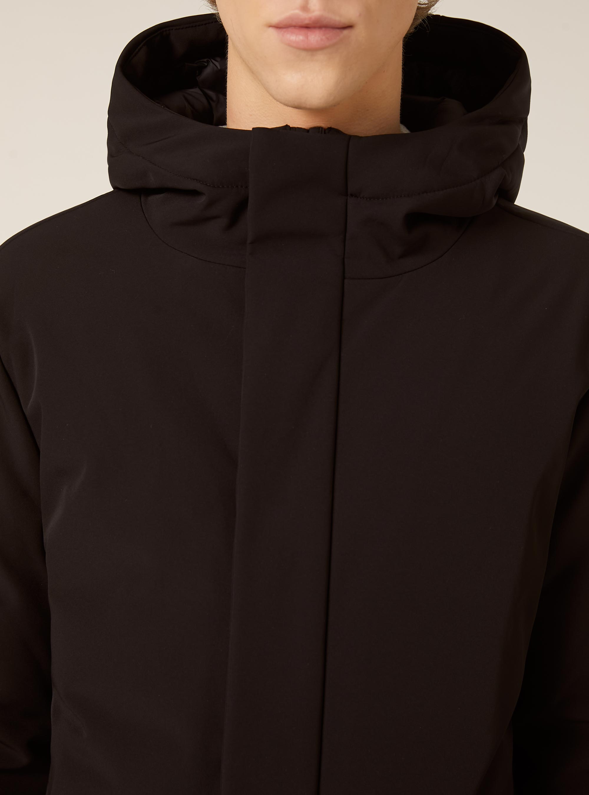 Giubbino con cappuccio e zip impermeabili, BK1 BLACK