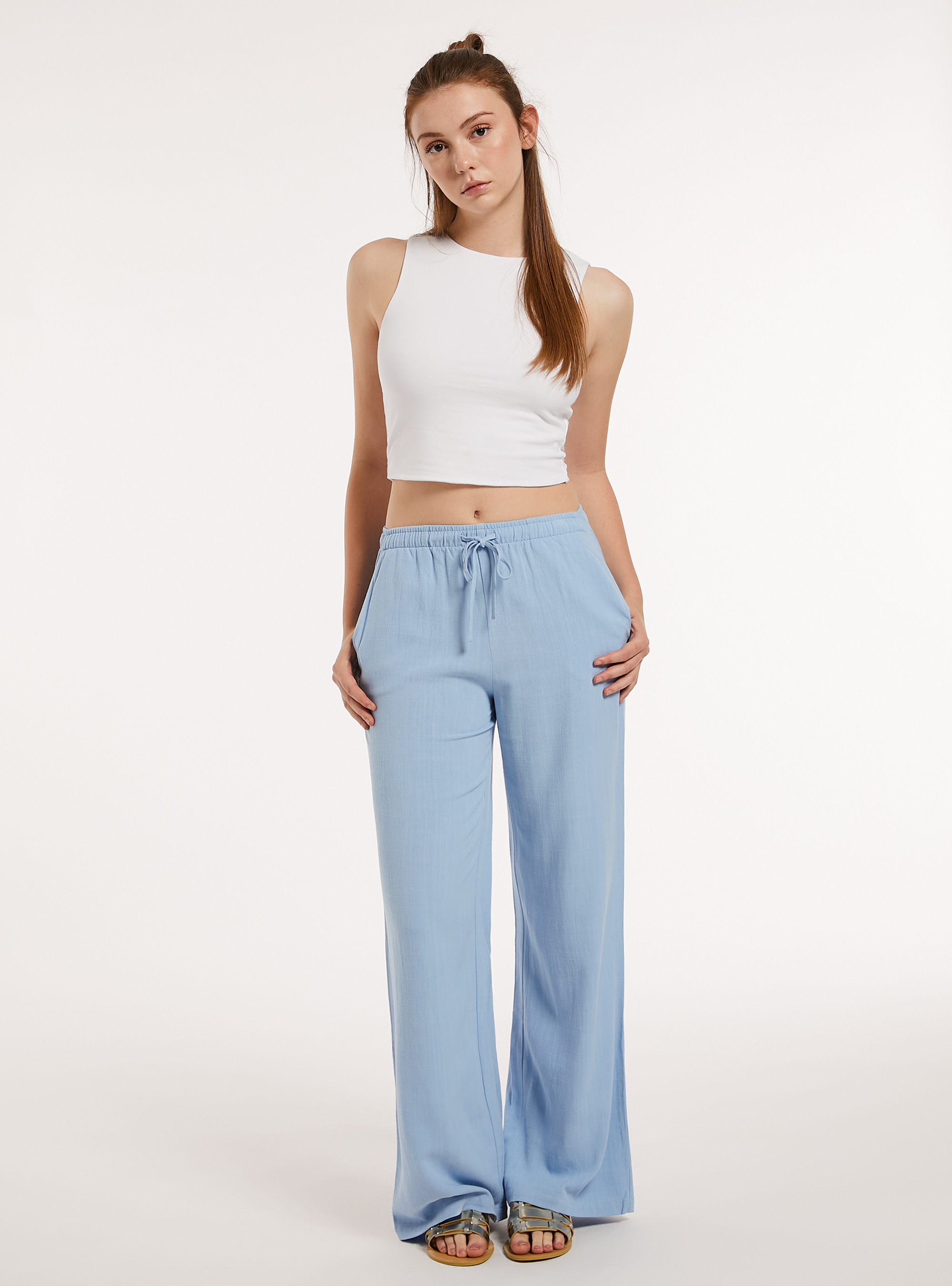 Canotta basica in jersey elasticizzato crop fit, WH3 WHITE