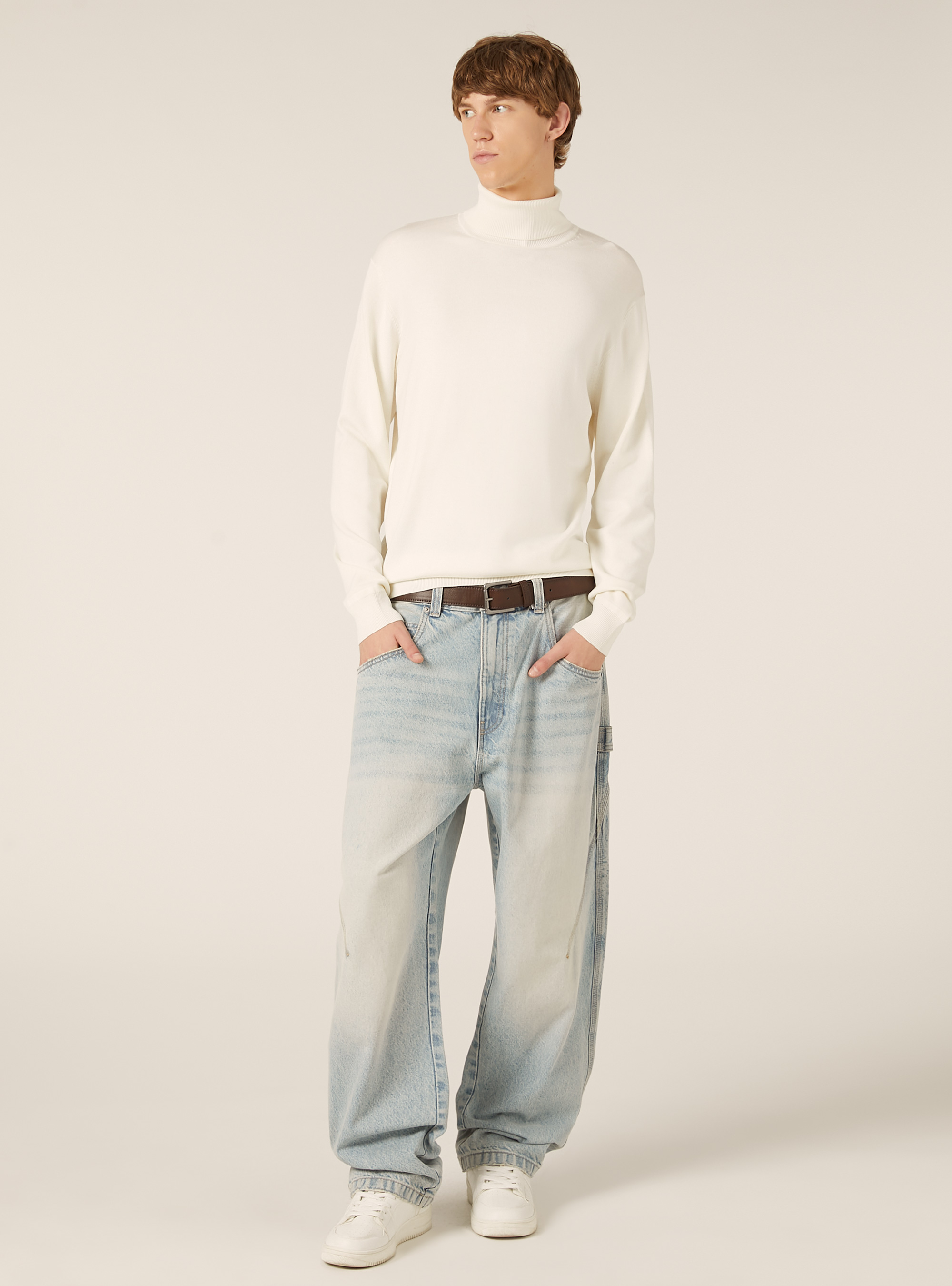 Jersey de cuello alto en viscosa suave, WH2 WHITE