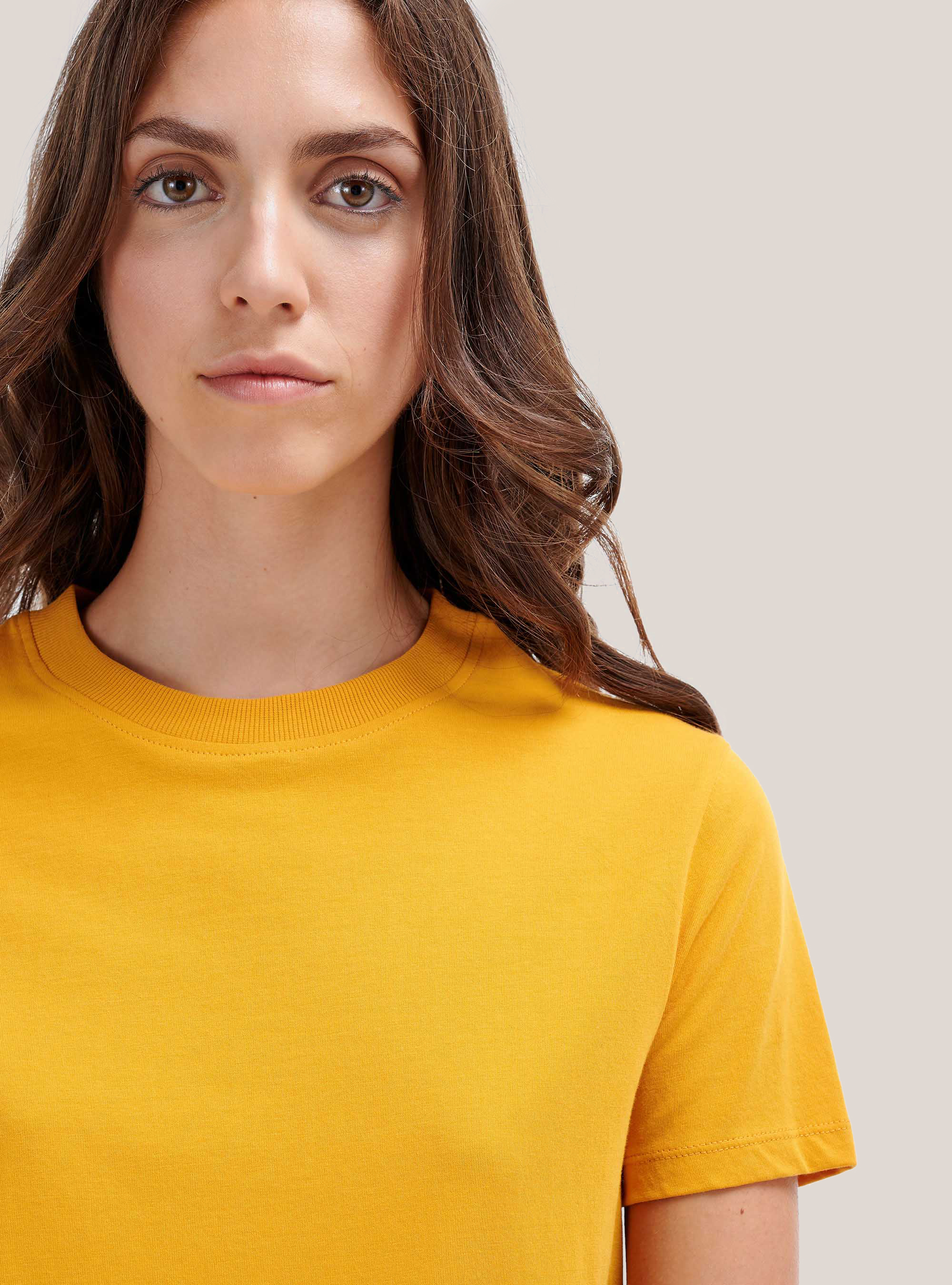 Maglietta tinta unita essential in cotone combed, C719 SENAPE