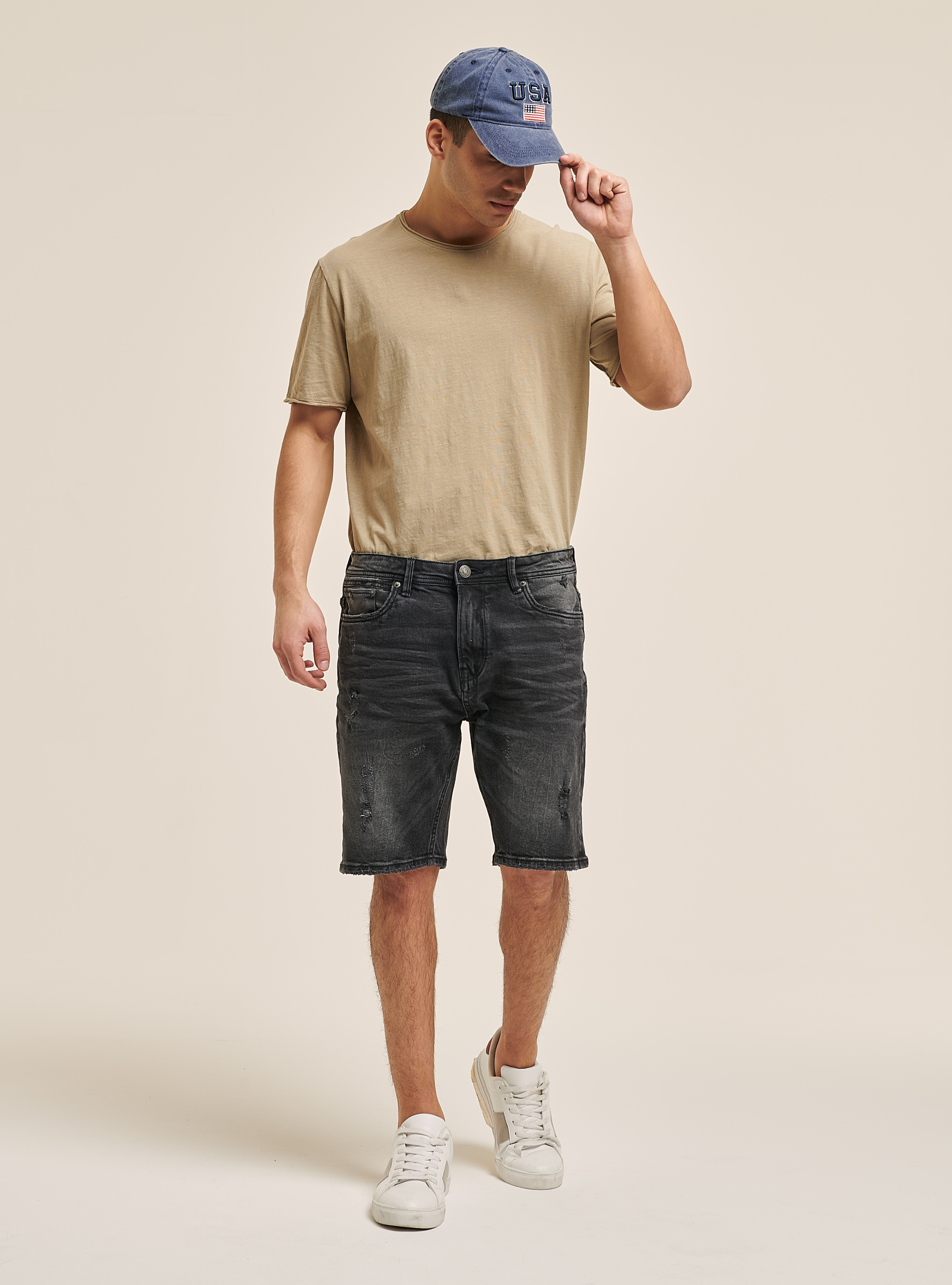 Bermuda denim slim comfort con rotture bci program, BLACK