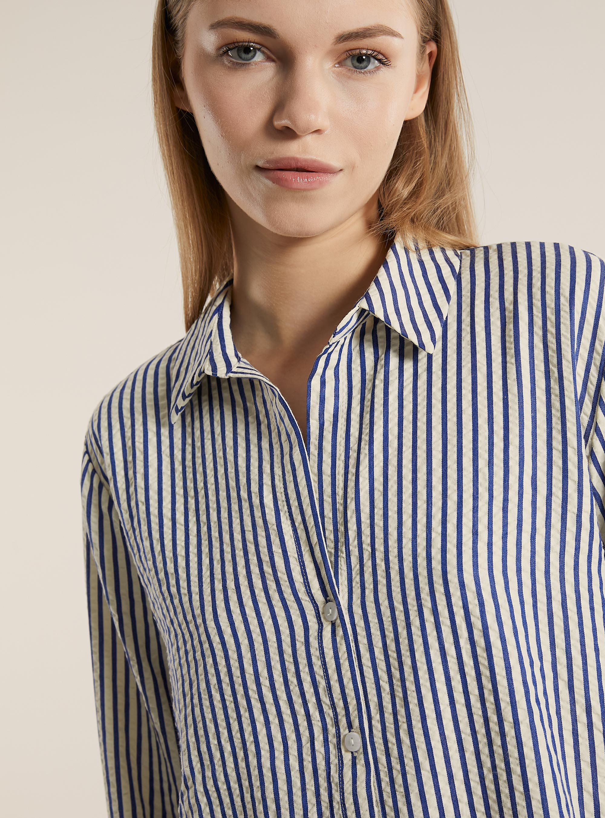 Camicia a righe con texture stropicciata, MULTICOLOR