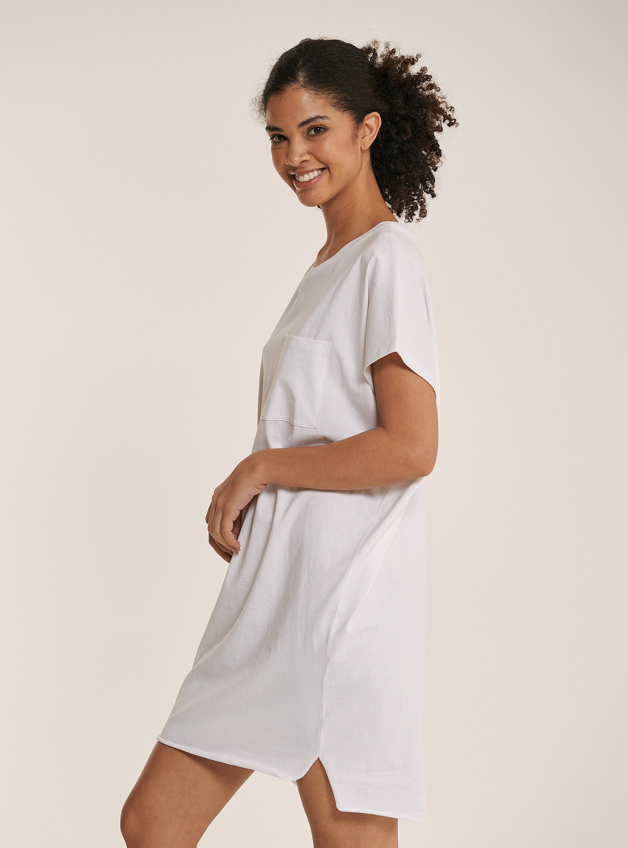 Basic dress with pocket in solid colour, C0020 OFF WHITE