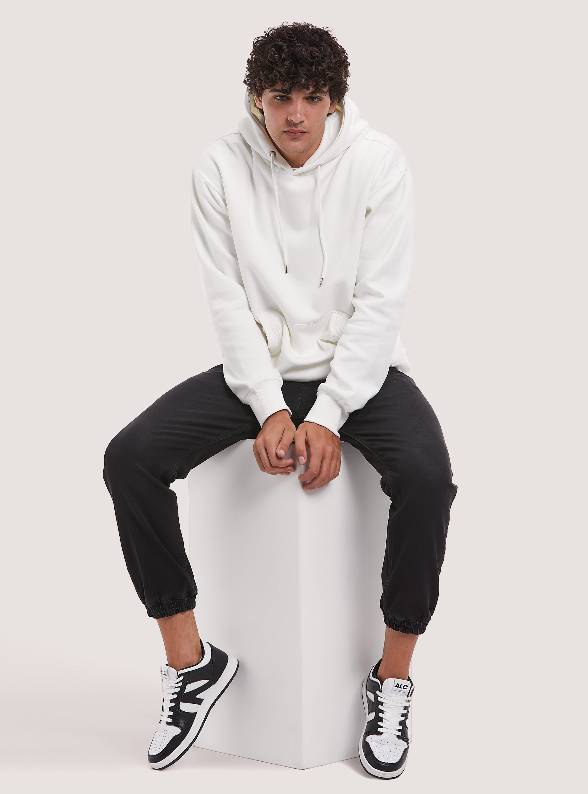 Sweatshirt with hood and pouch pocket, WH2 WHITE