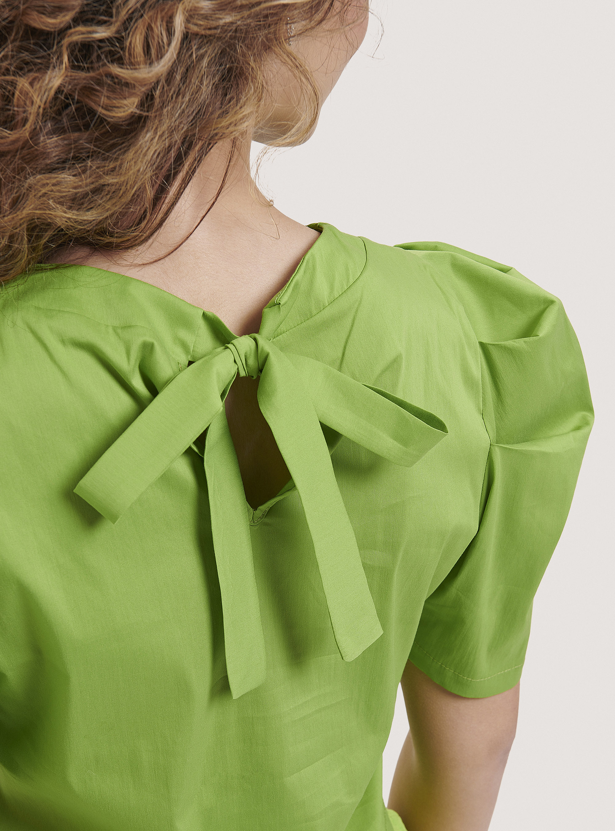 Puff Sleeve Cropped Blouse, C7752 LIME