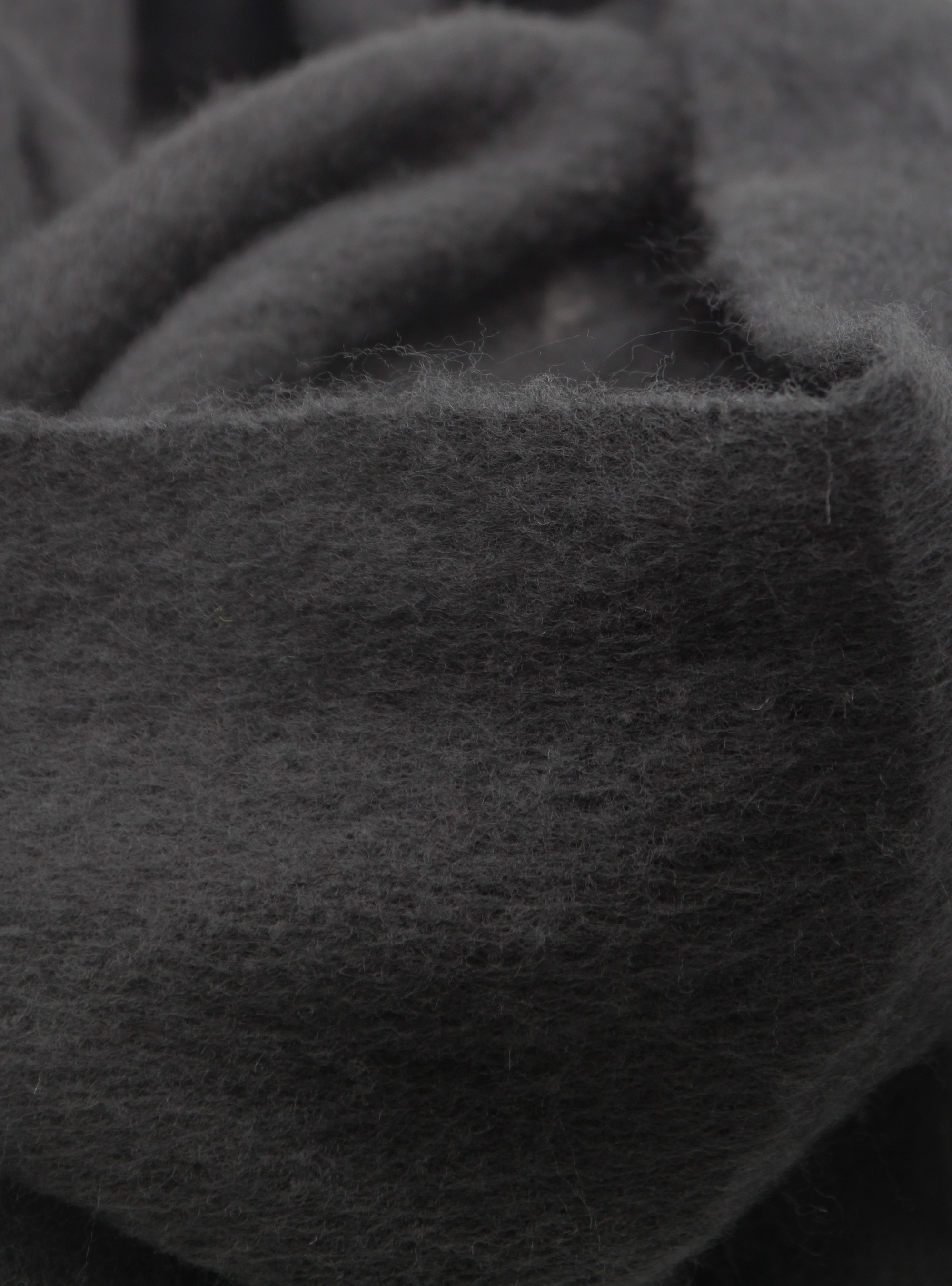 SCARF WITH FRINGE, BLACK