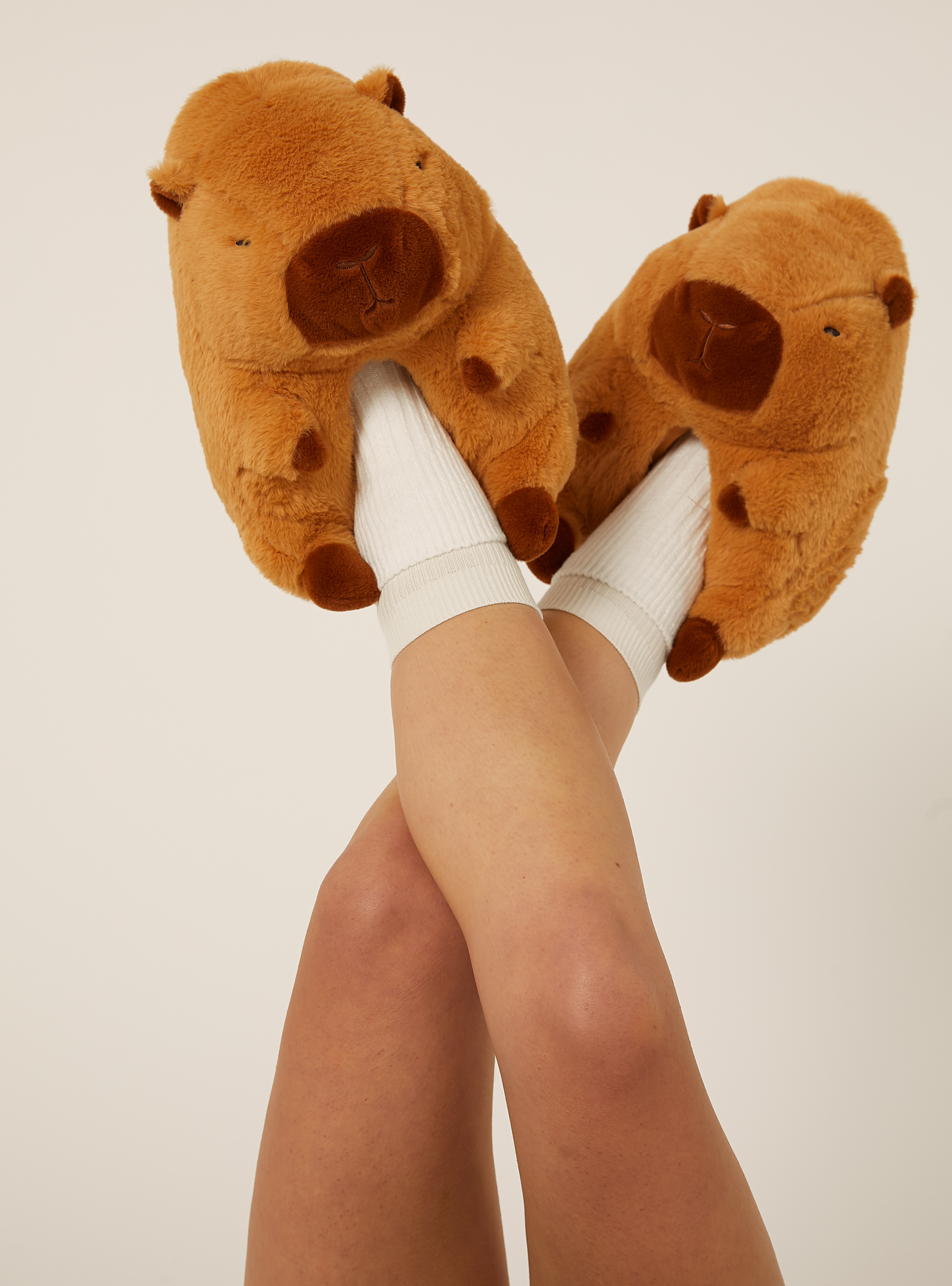 Pantofole pupazzo capybara, BR2 BROWN MEDIUM