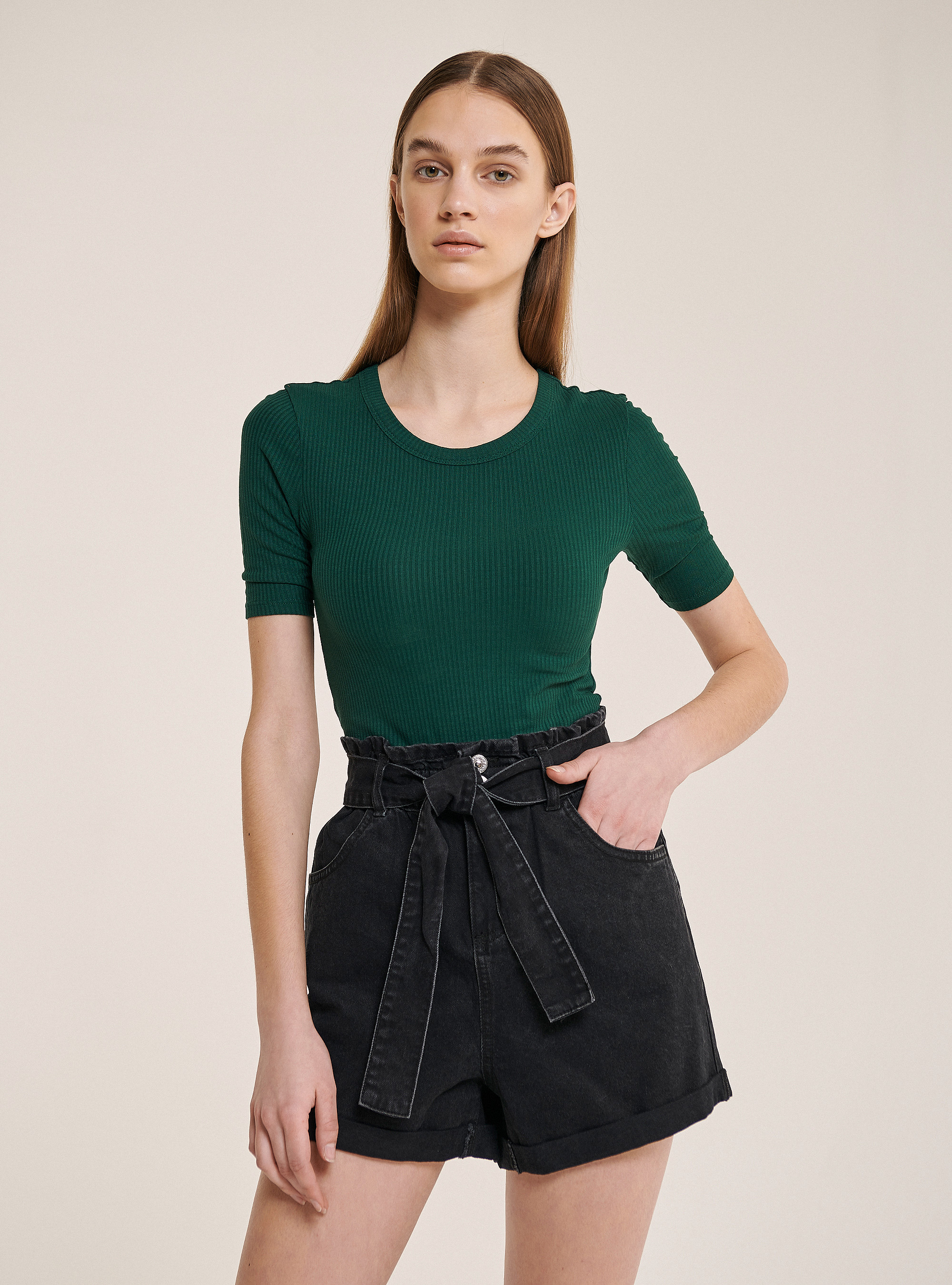 Ribbed half sleeve body in cotton, C6698 GREEN