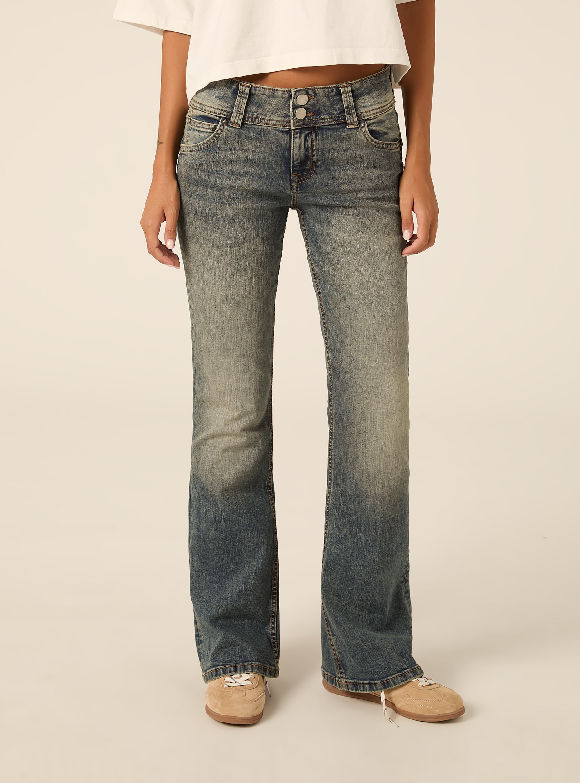Jean bootcut taille basse avec poches &agrave; rabat, D101 BLUE MED OVERDYE