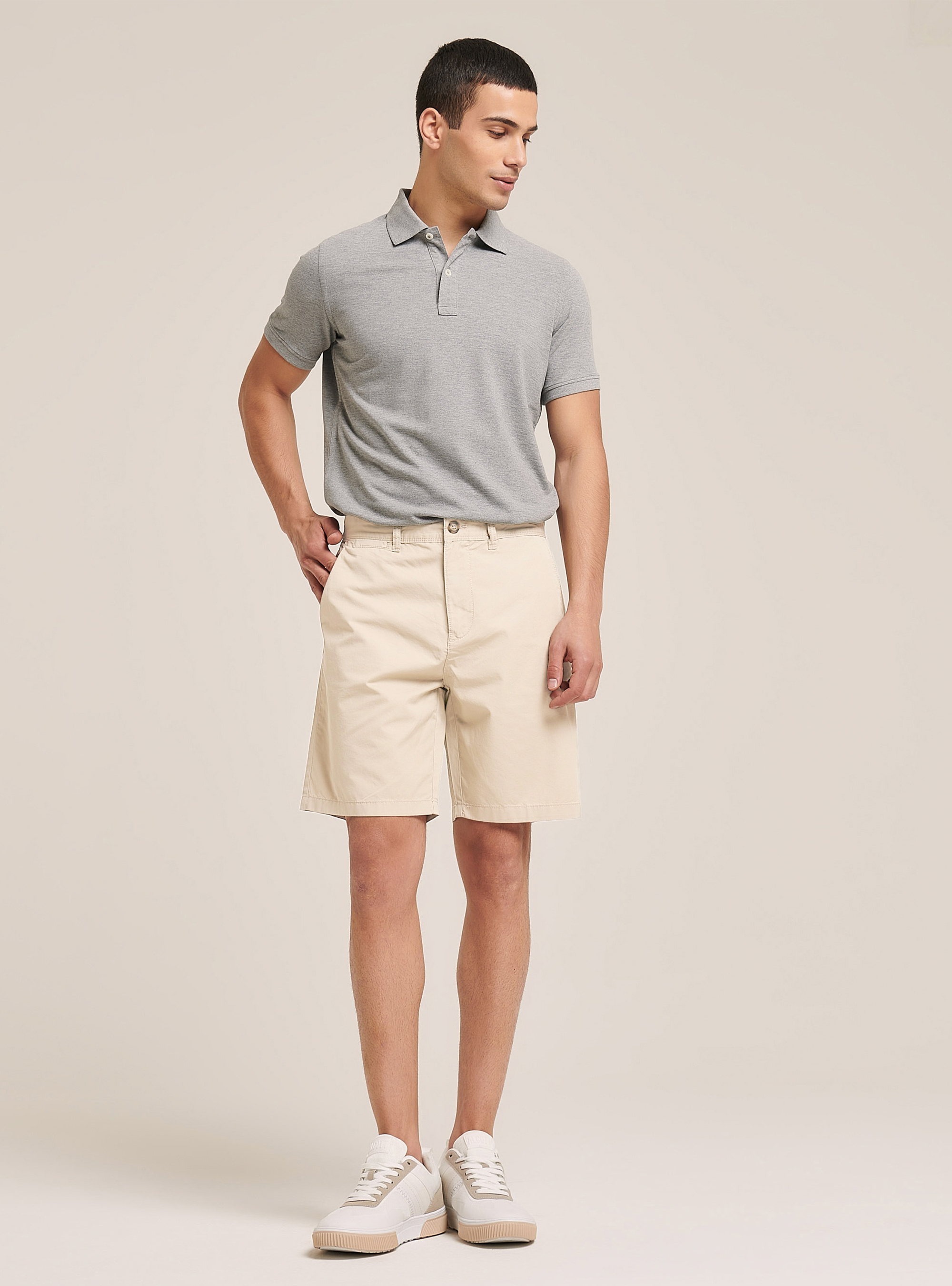 Bermudas de sarga de ajuste liso, SA1 SAND DARK