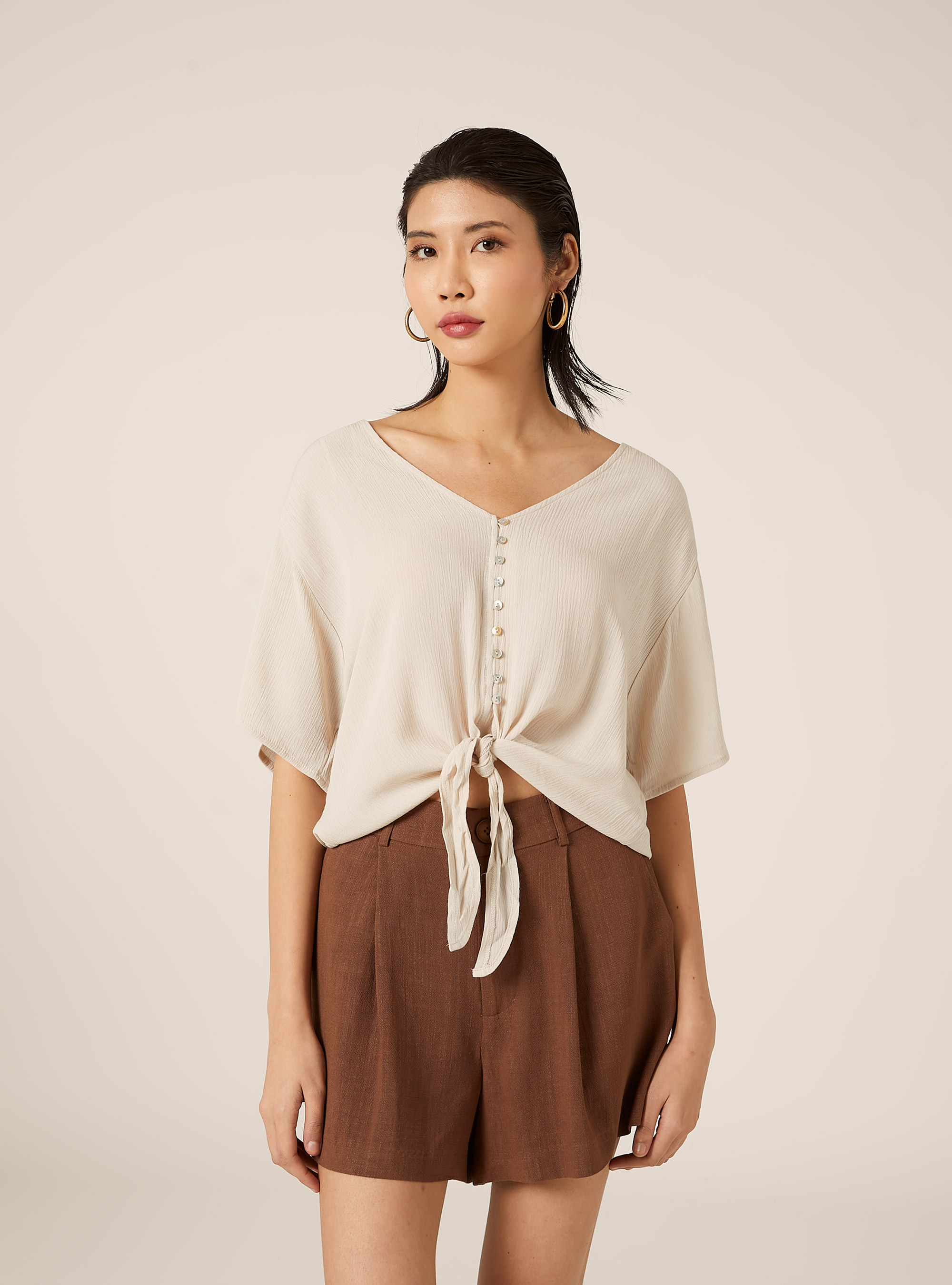 Solid color V-neck shirt with tie-waist, BG3 BEIGE LIGHT