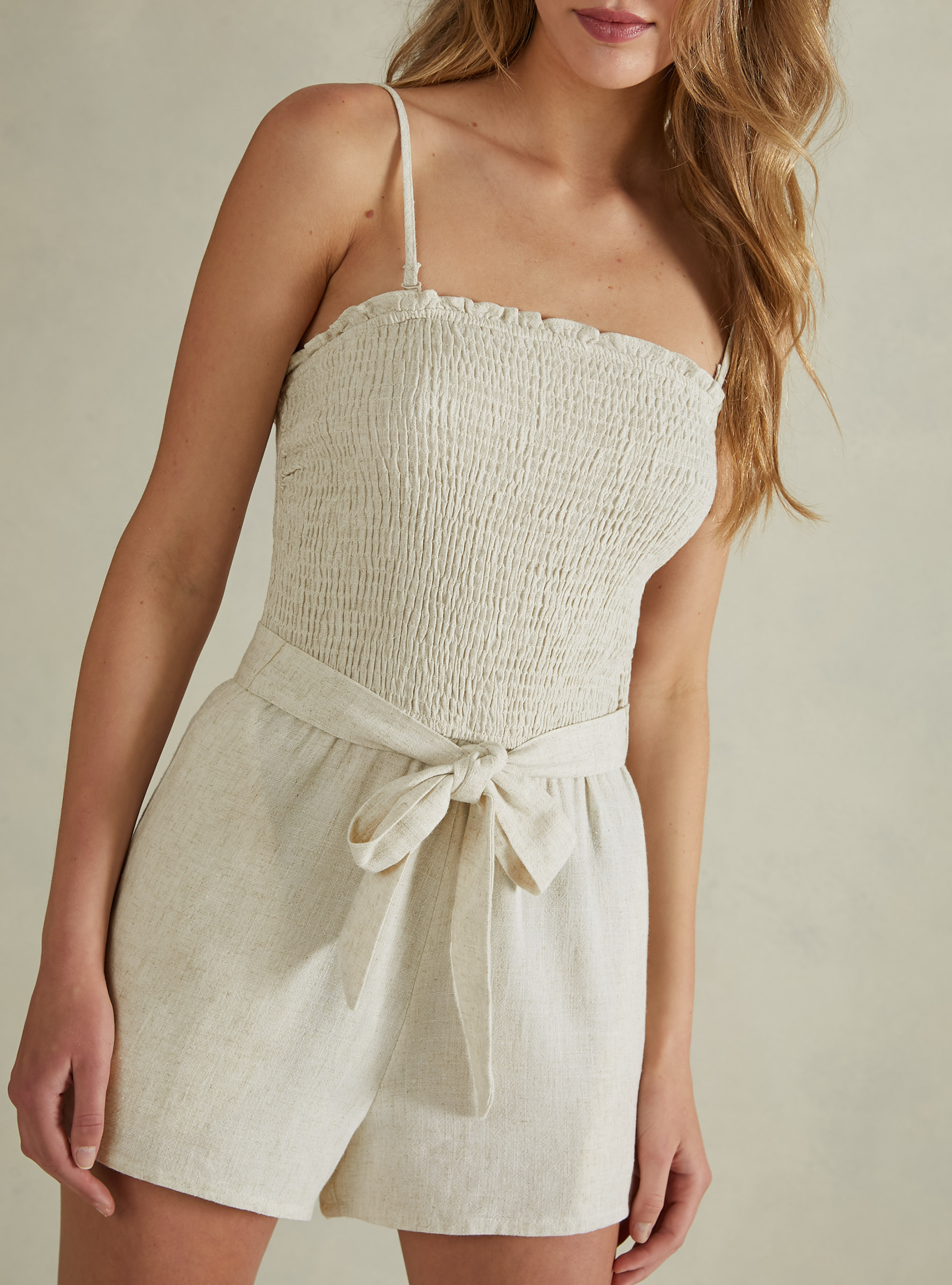 Mono corto en mezcla de lino, C0578 BEIGE