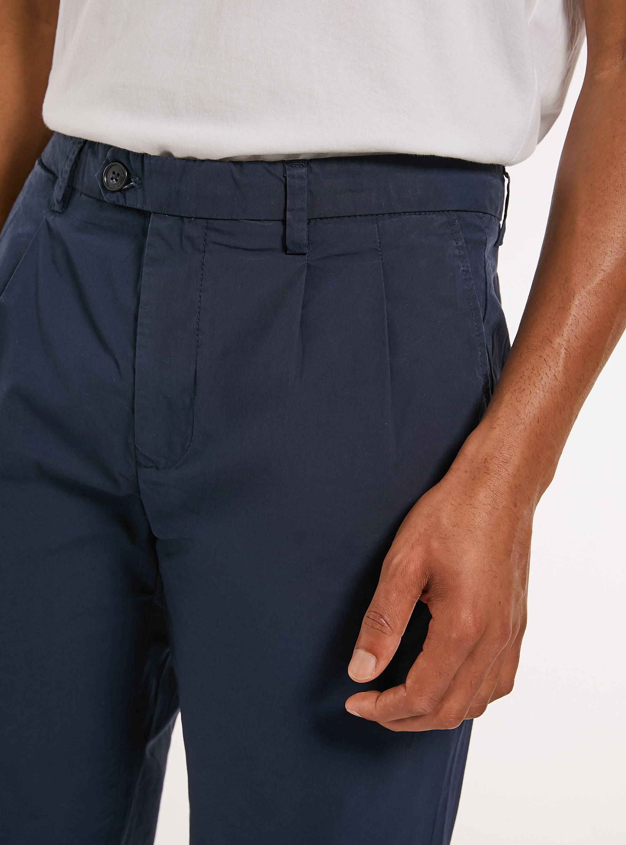 Cotton trousers with double pleats, NA1 NAVY DARK