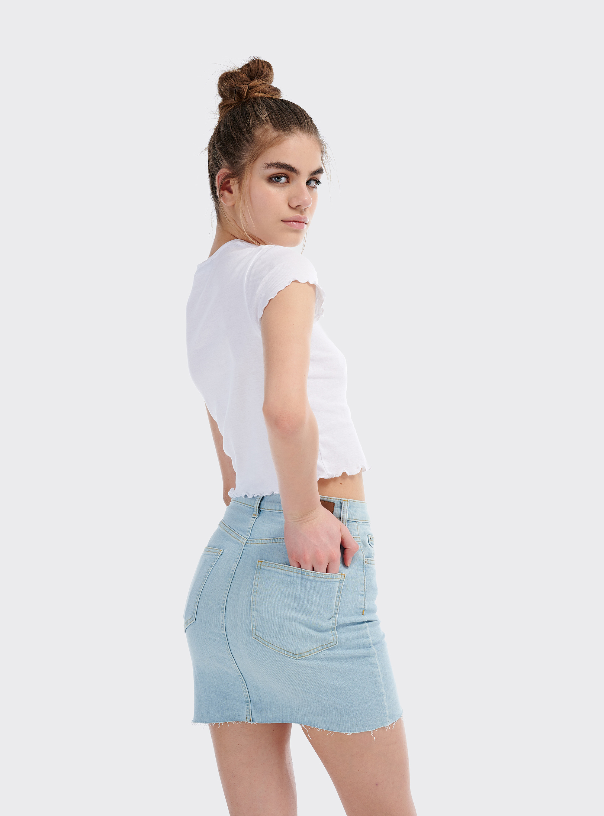 Maglietta cropped con ricamo, WHITE