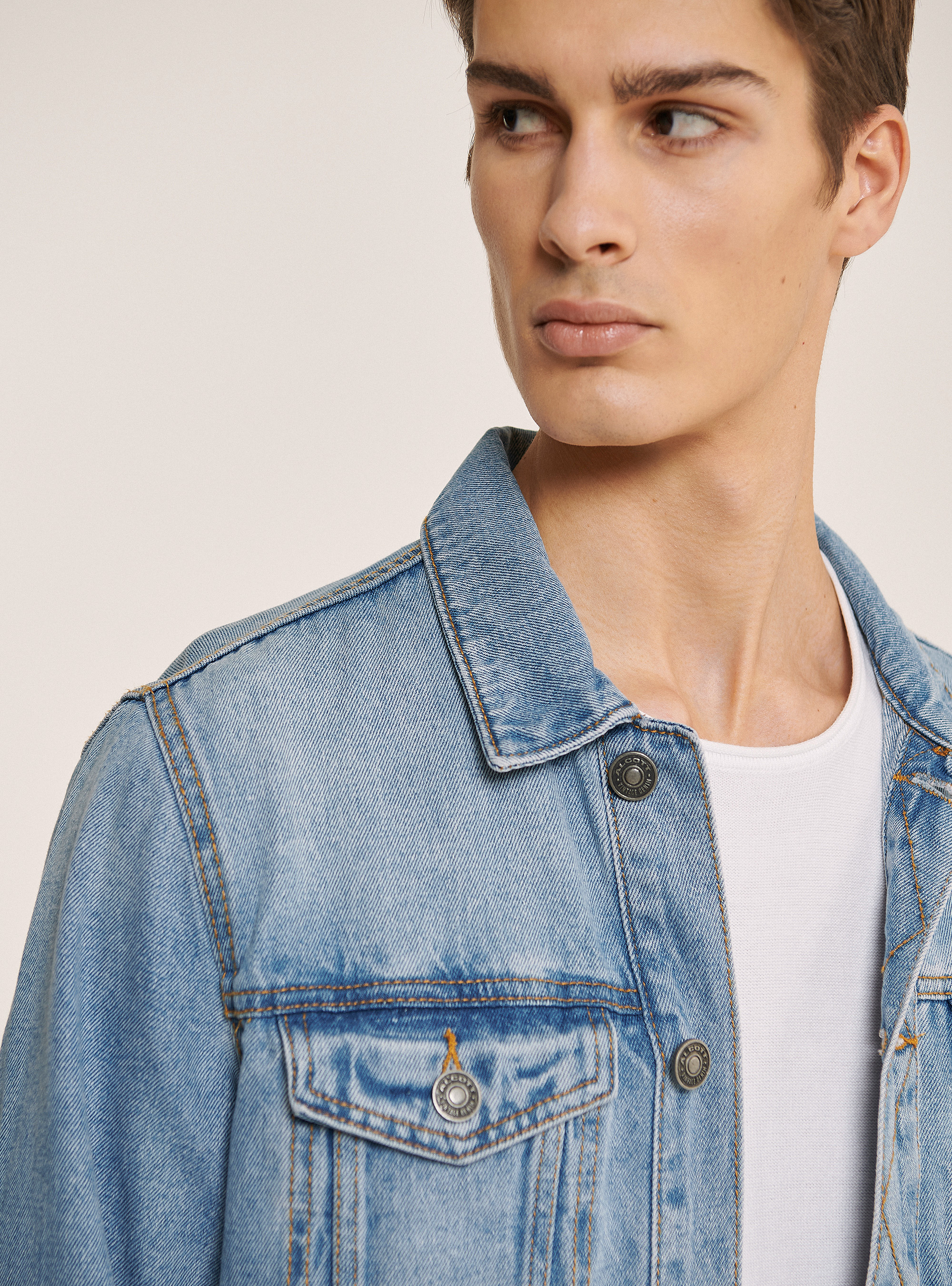 Denim jacket with front pockets, BLUE
