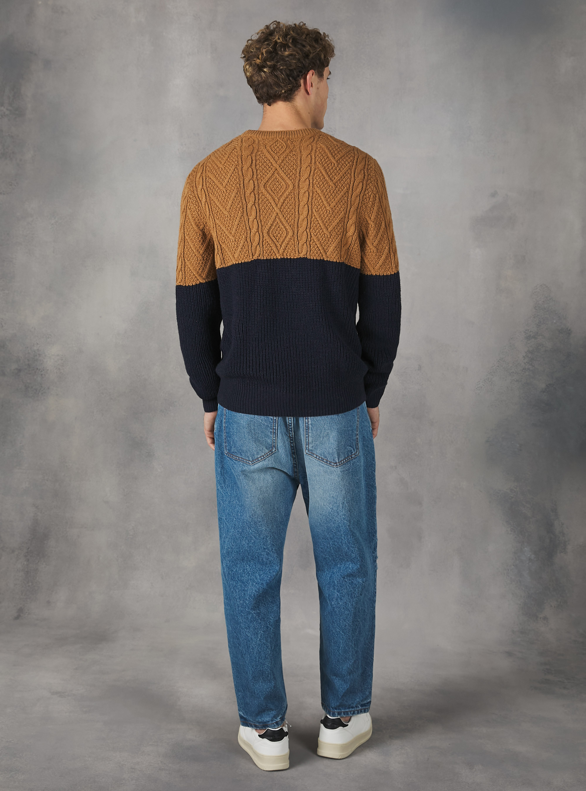 Pullover color block in misto lana con lavorazione a trecce, BG3 BEIGE LIGHT