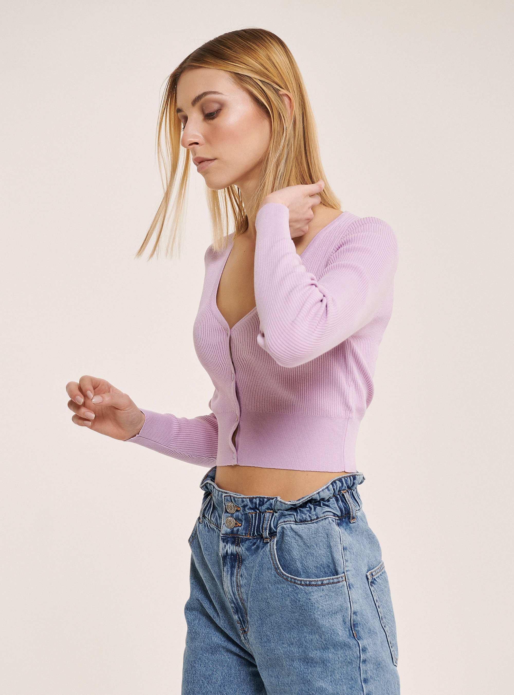 Gerippte Strickjacke in Kurzform, C3303 LILLAC