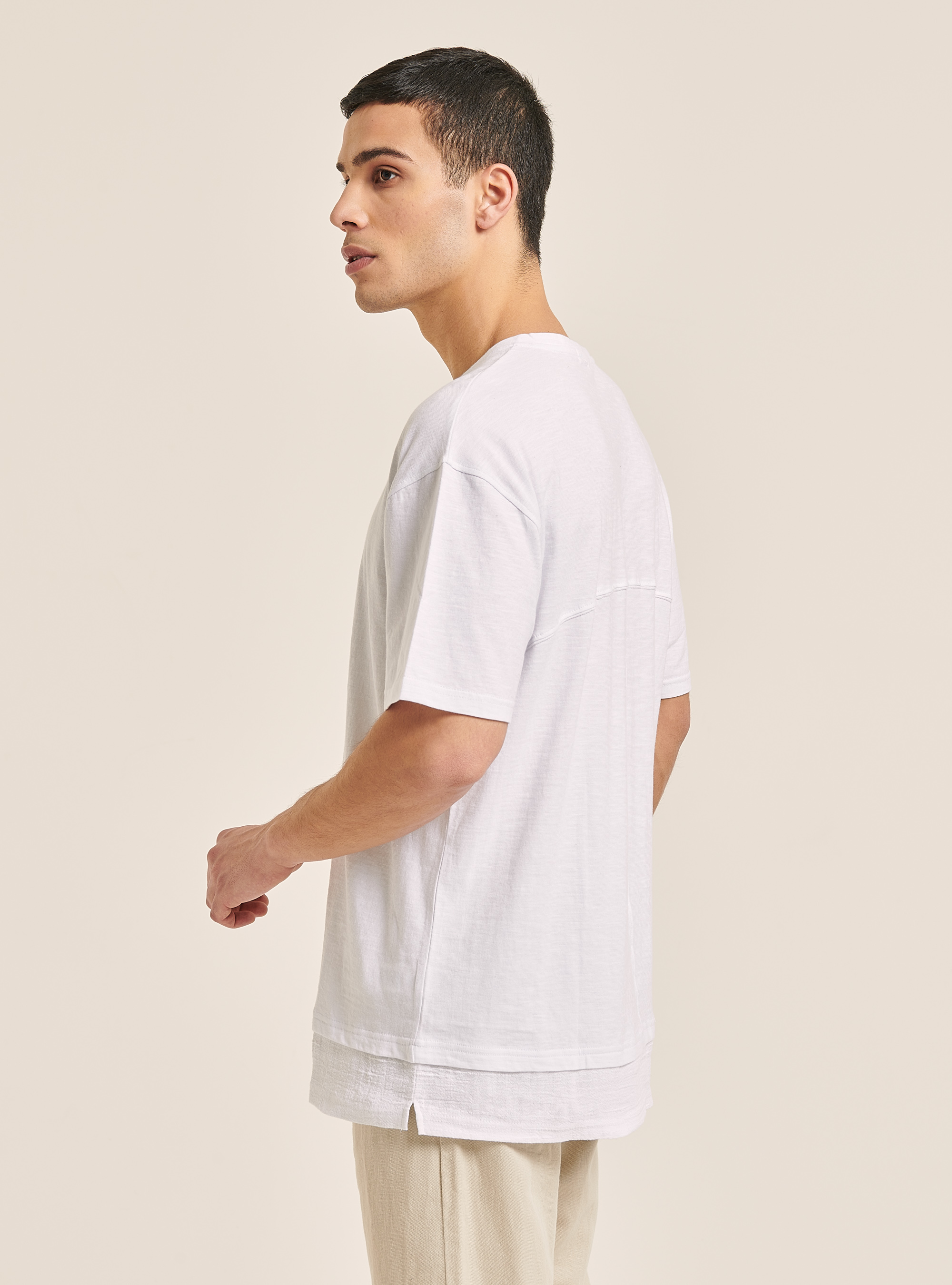 Maglietta in misto lino con collo serafino, BIANCO