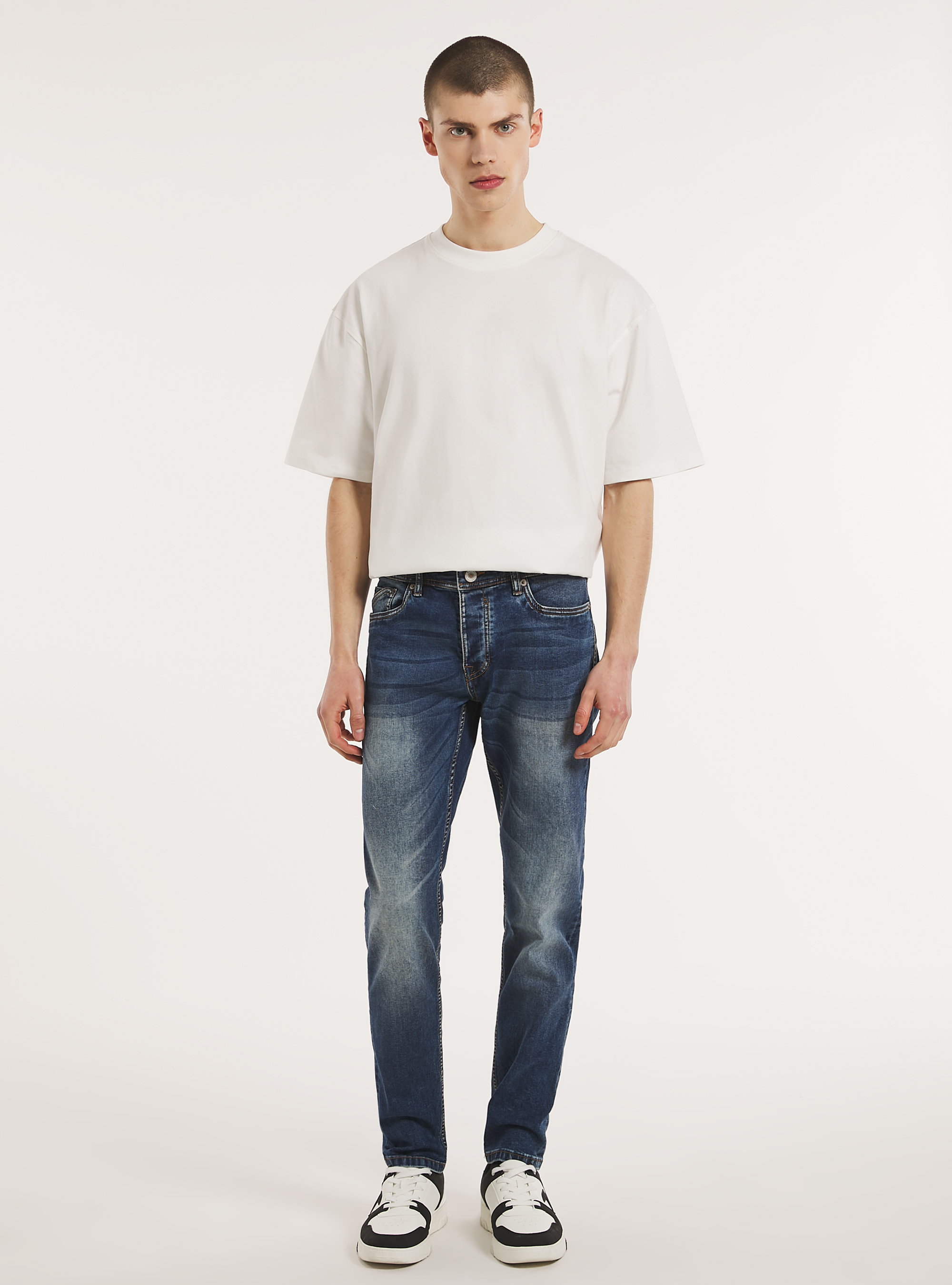 Pantalones vaqueros ajustados y elásticos, D002 MEDIUM DARK BLUE