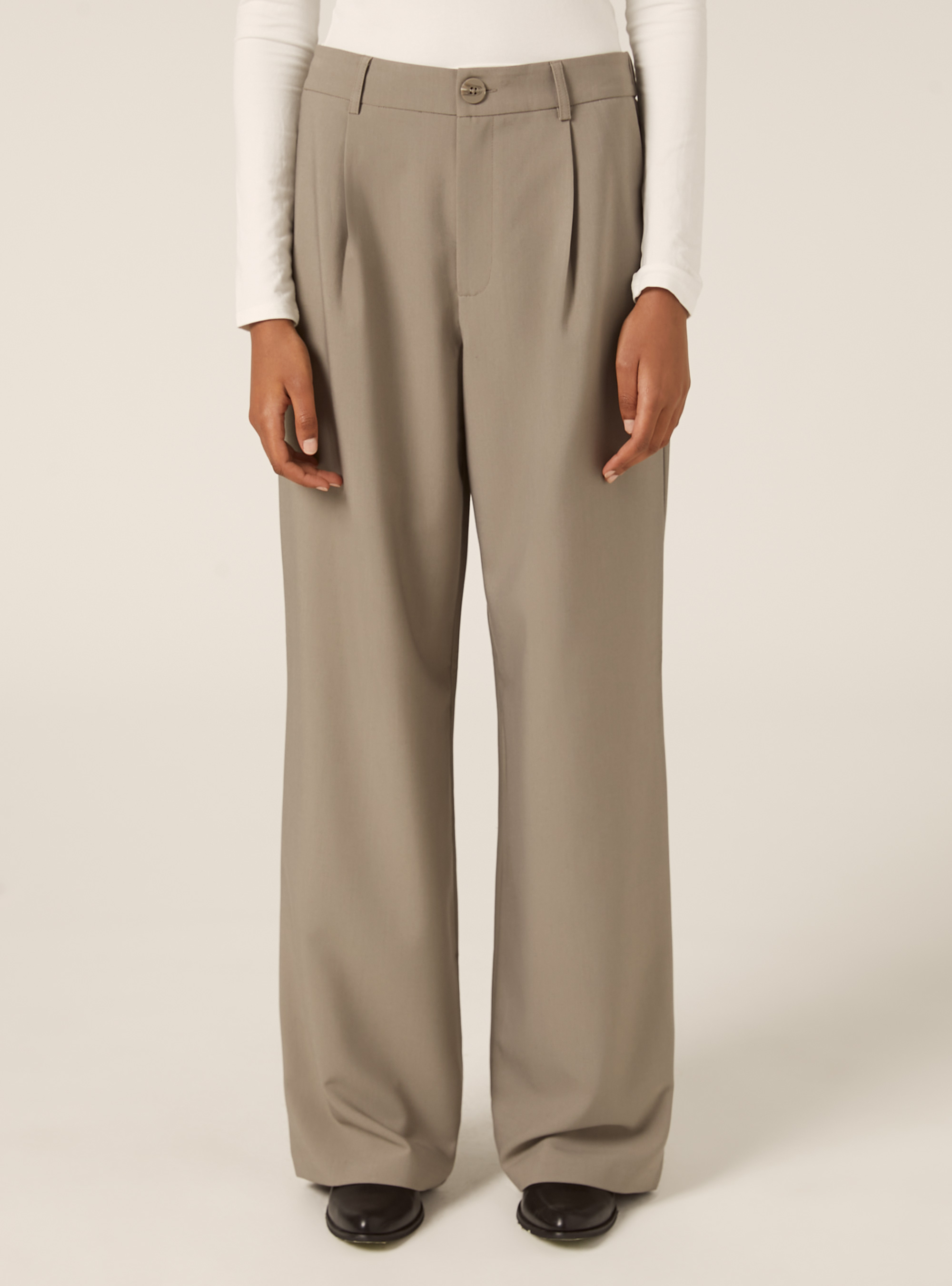 Tailored trousers with pleats, BG1 BEIGE DARK