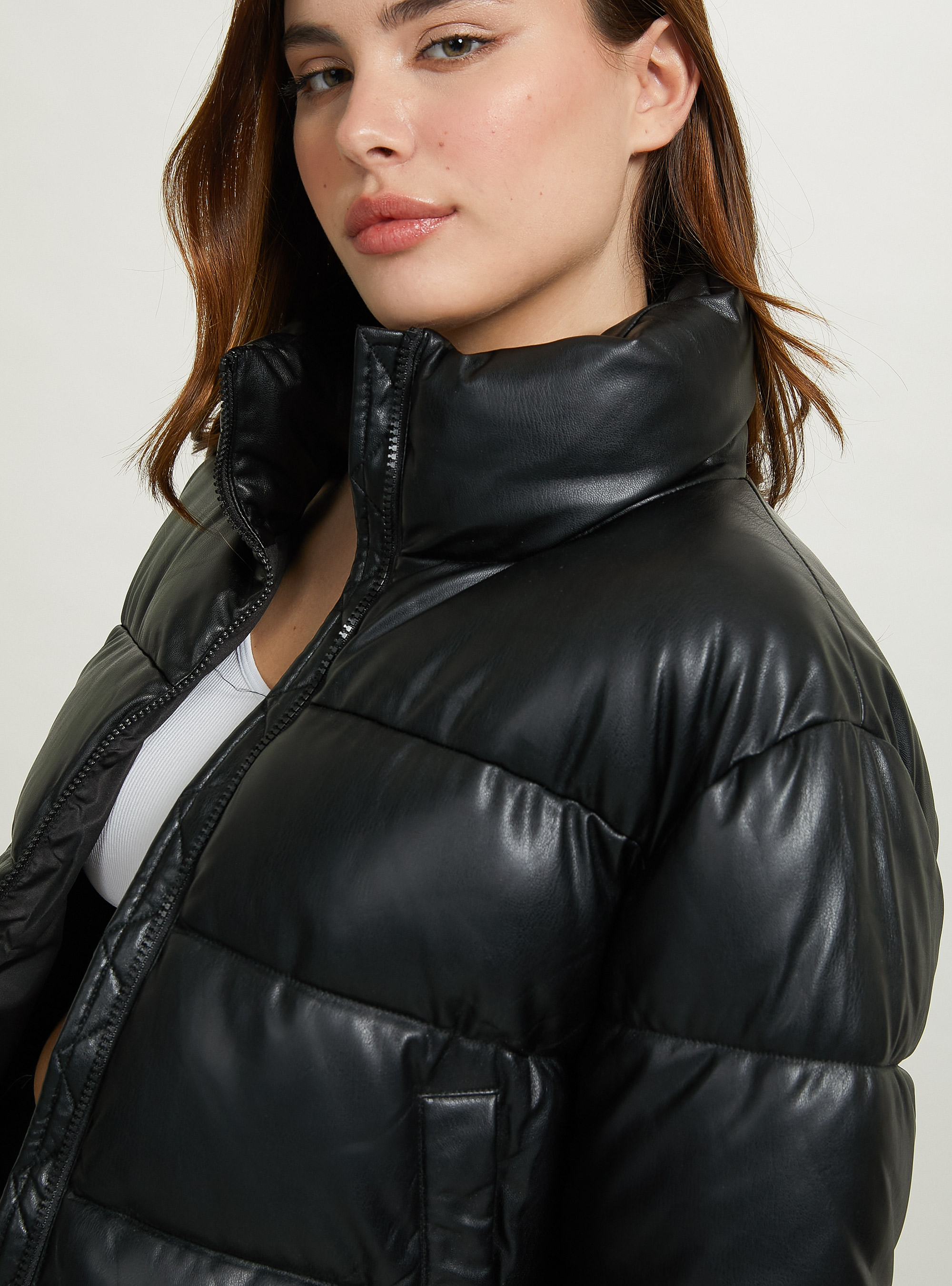 Cropped leather-effect jacket, BK1 BLACK