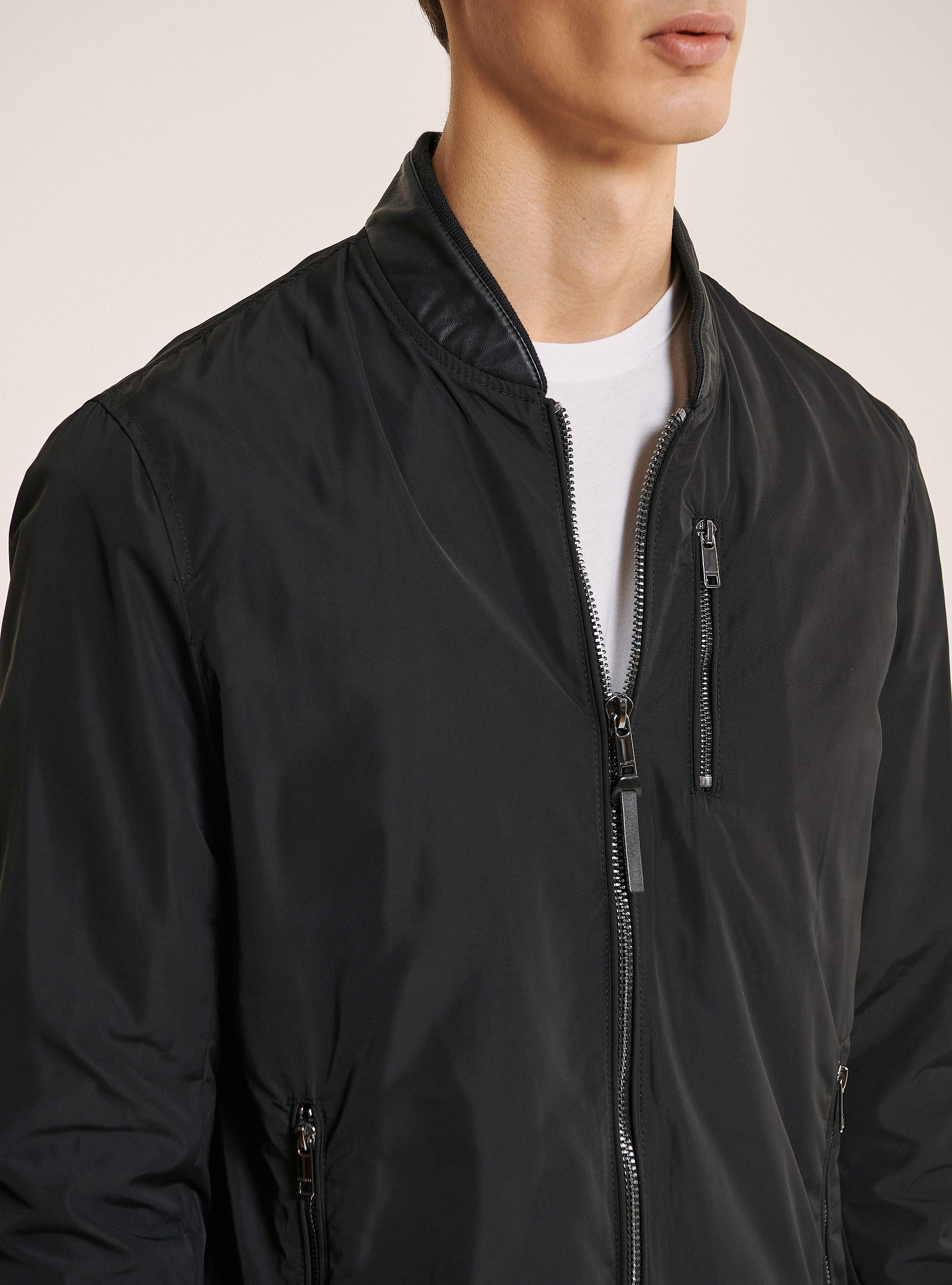 Zipped jacket in solid color, BLACK