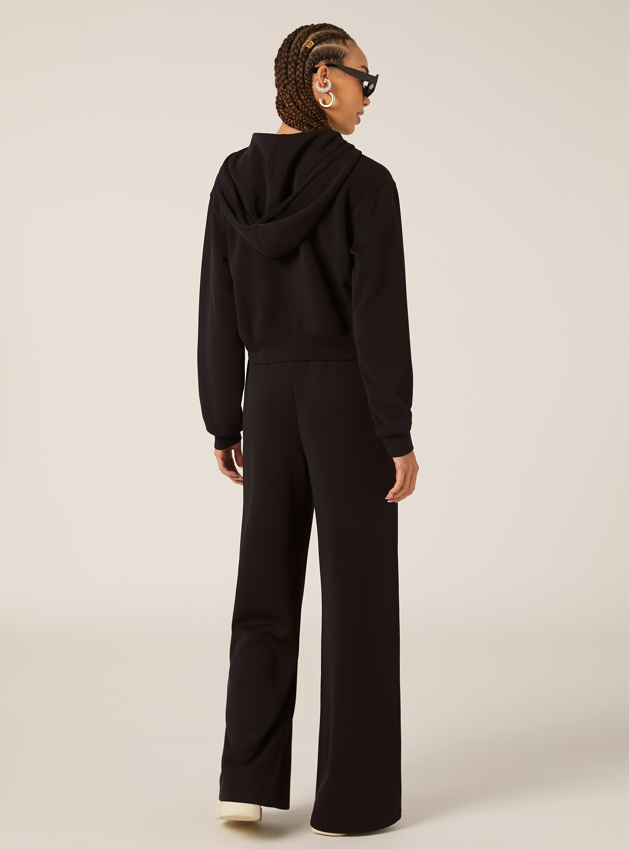 Sweat-shirt zippé court au toucher doux, BK1 BLACK