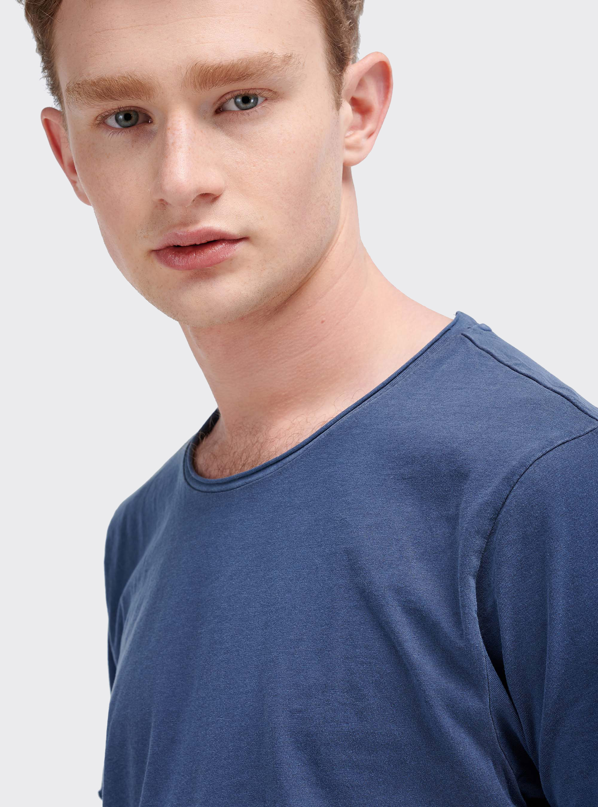 Maglietta tinta unita taglio vivo, BLU