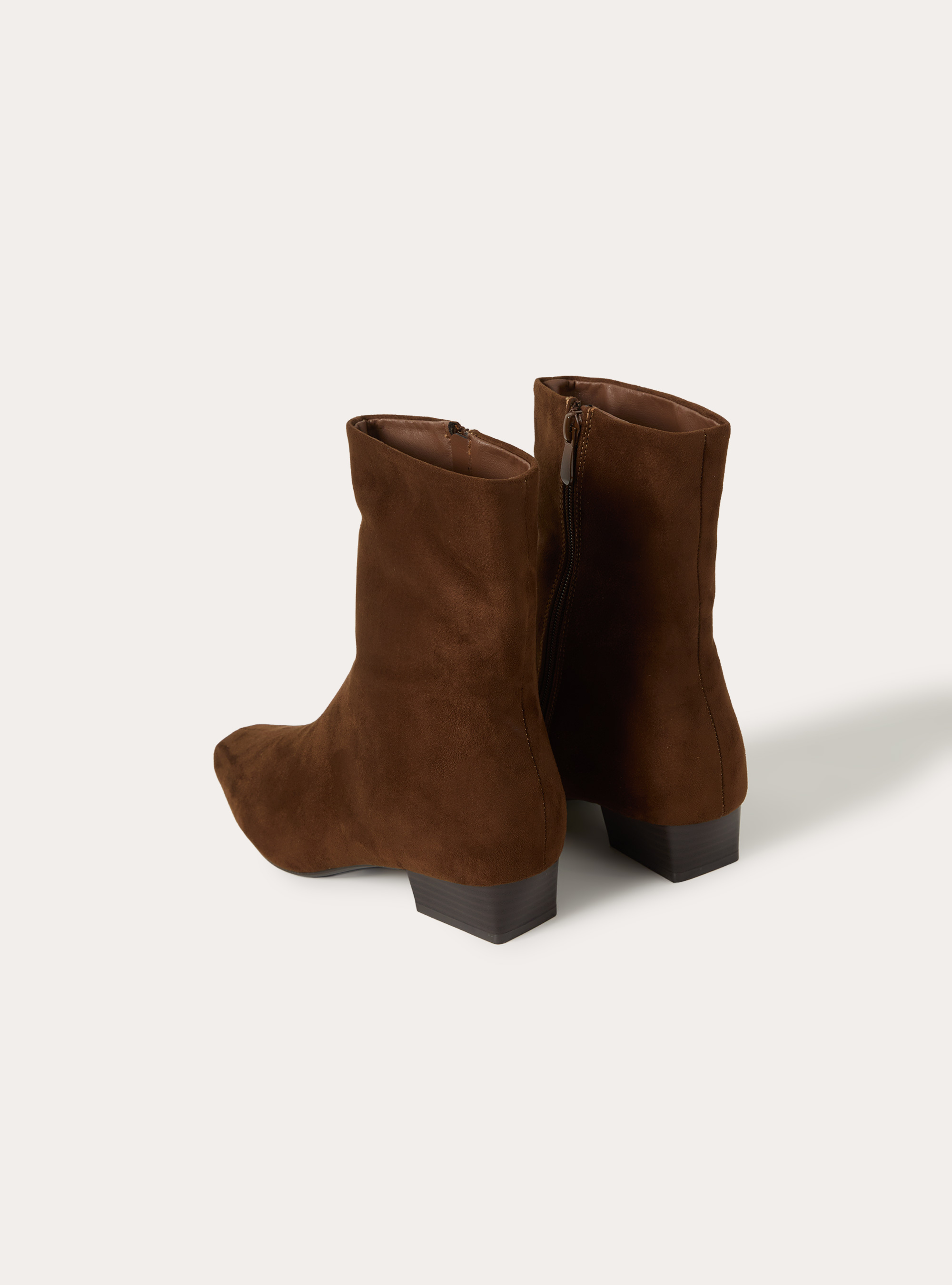 Bottines basses en effet cuir a bout carre et zip, TB1 TOBACCO DARK