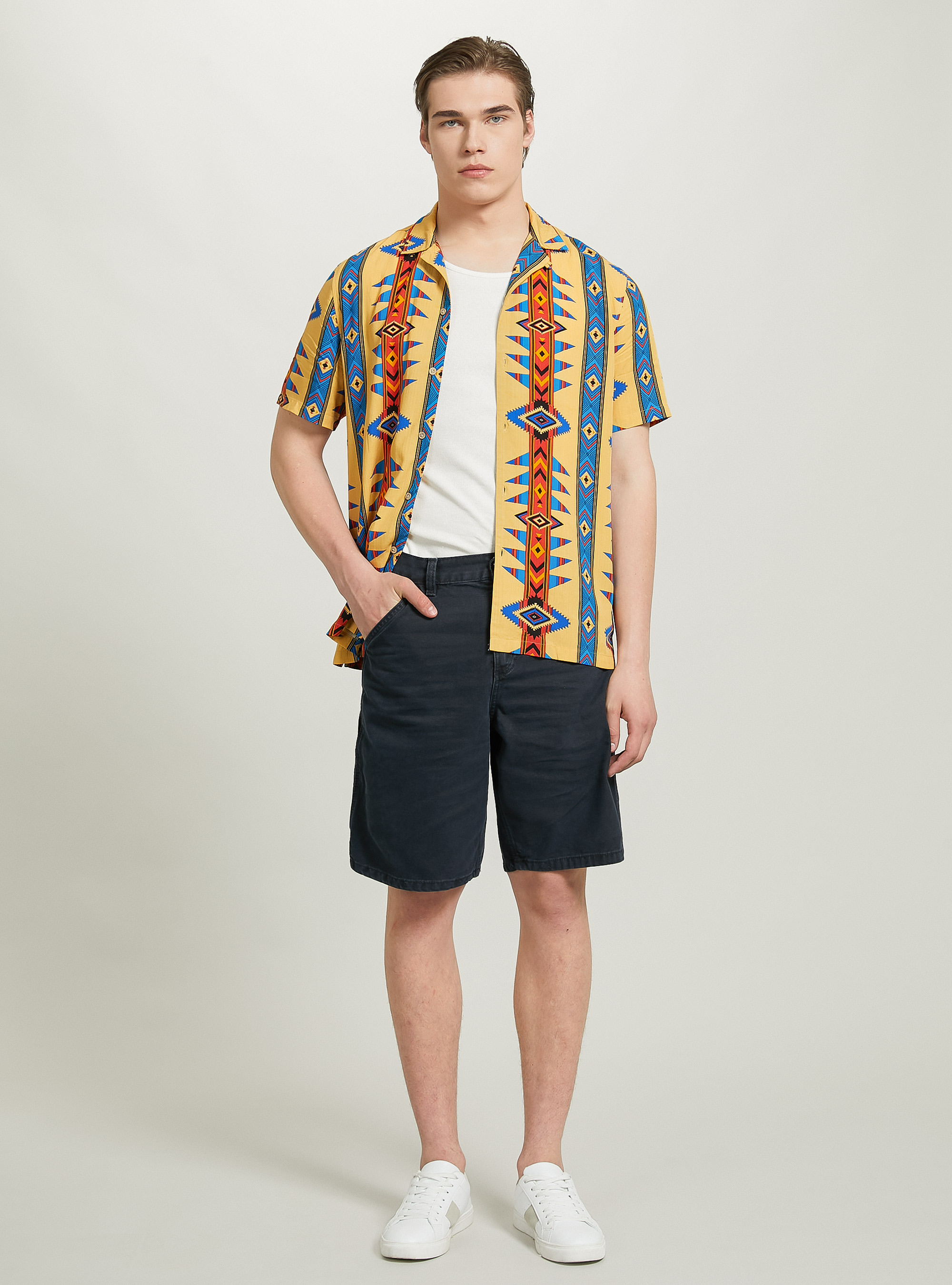 Aztec print short-sleeved shirt, BG1 BEIGE DARK