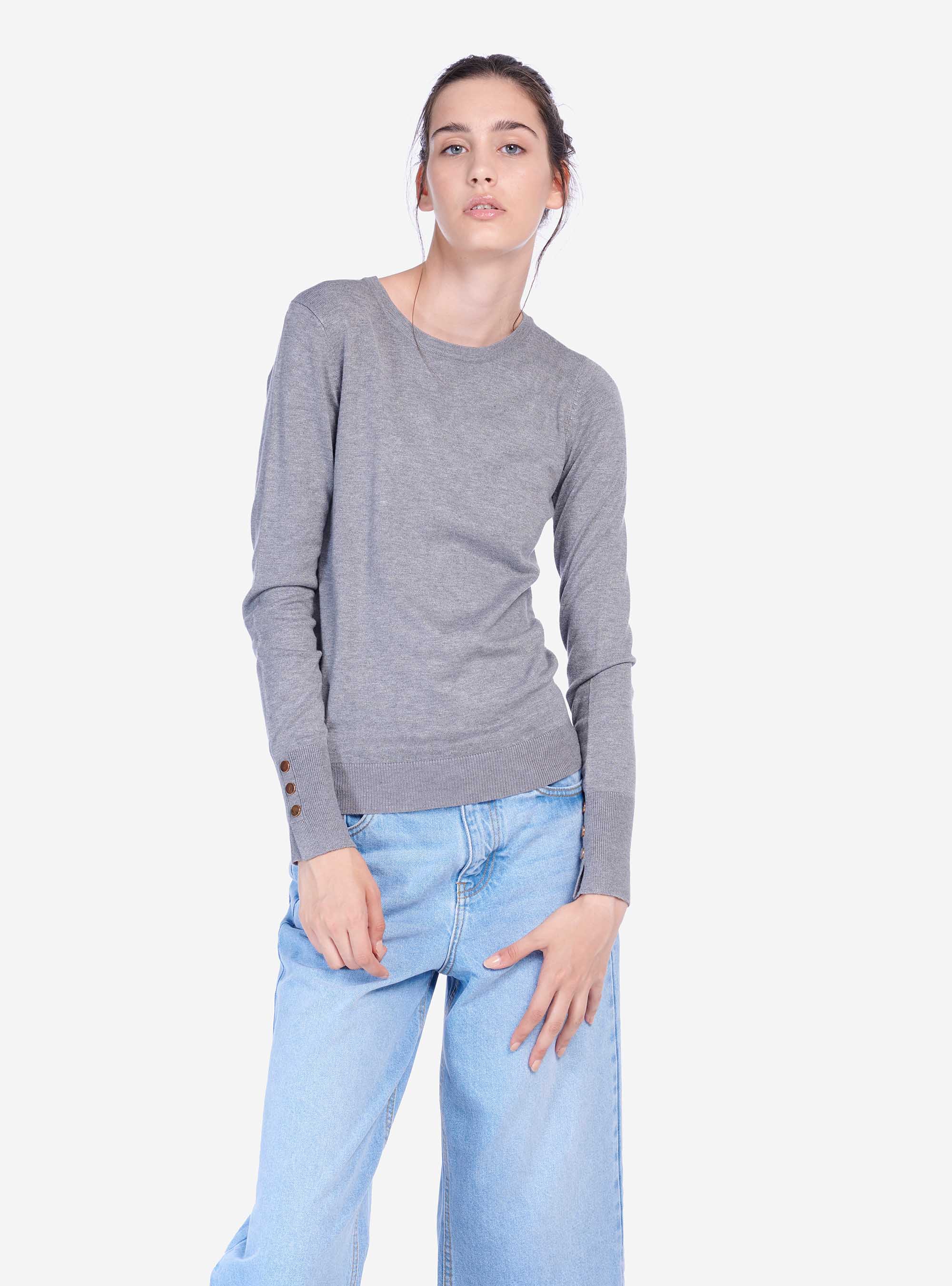 OVERSIZED SWEATER ROUND-NECK WITH BUTTONS ON THE WRISTS, GREY MELANGE