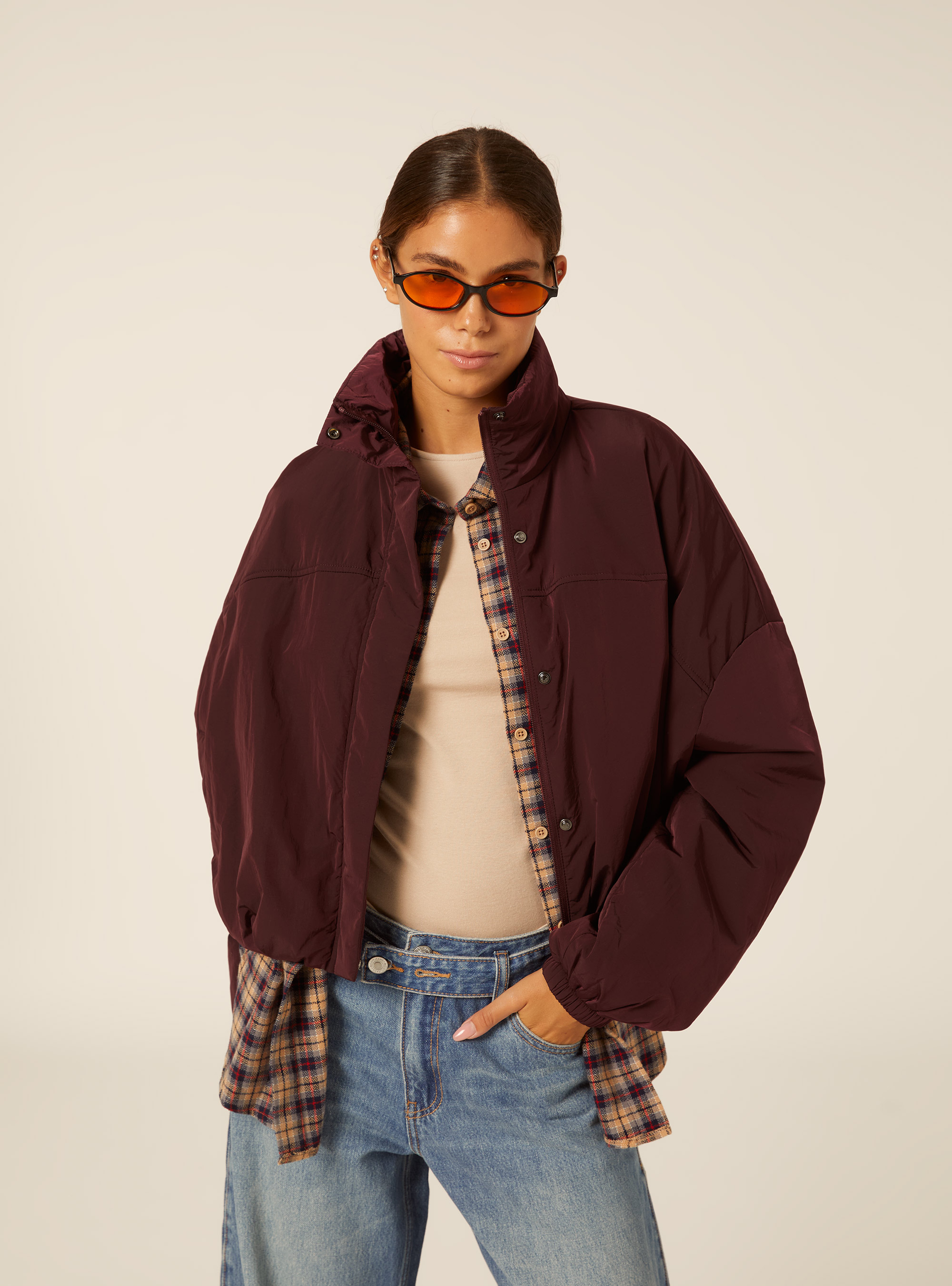 Steppjacke mit stehkragen, BO1 BORDEAUX DARK