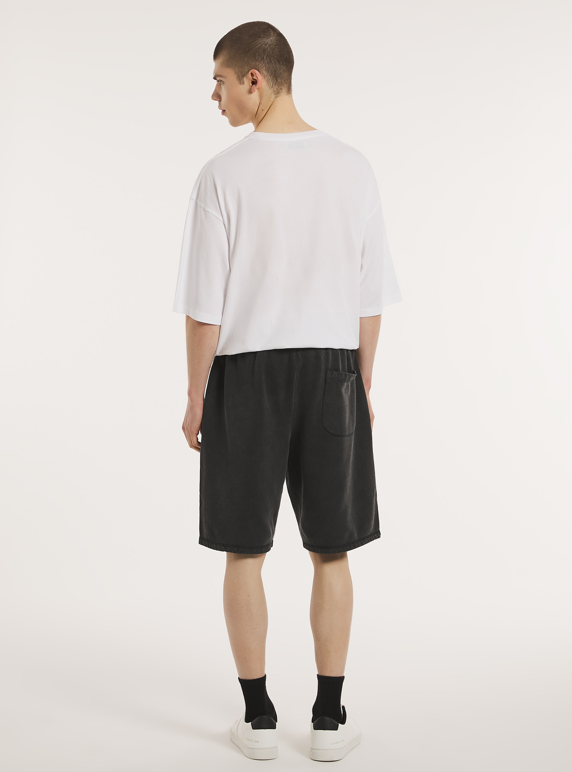 Bermuda en molleton délavé, BK1 BLACK