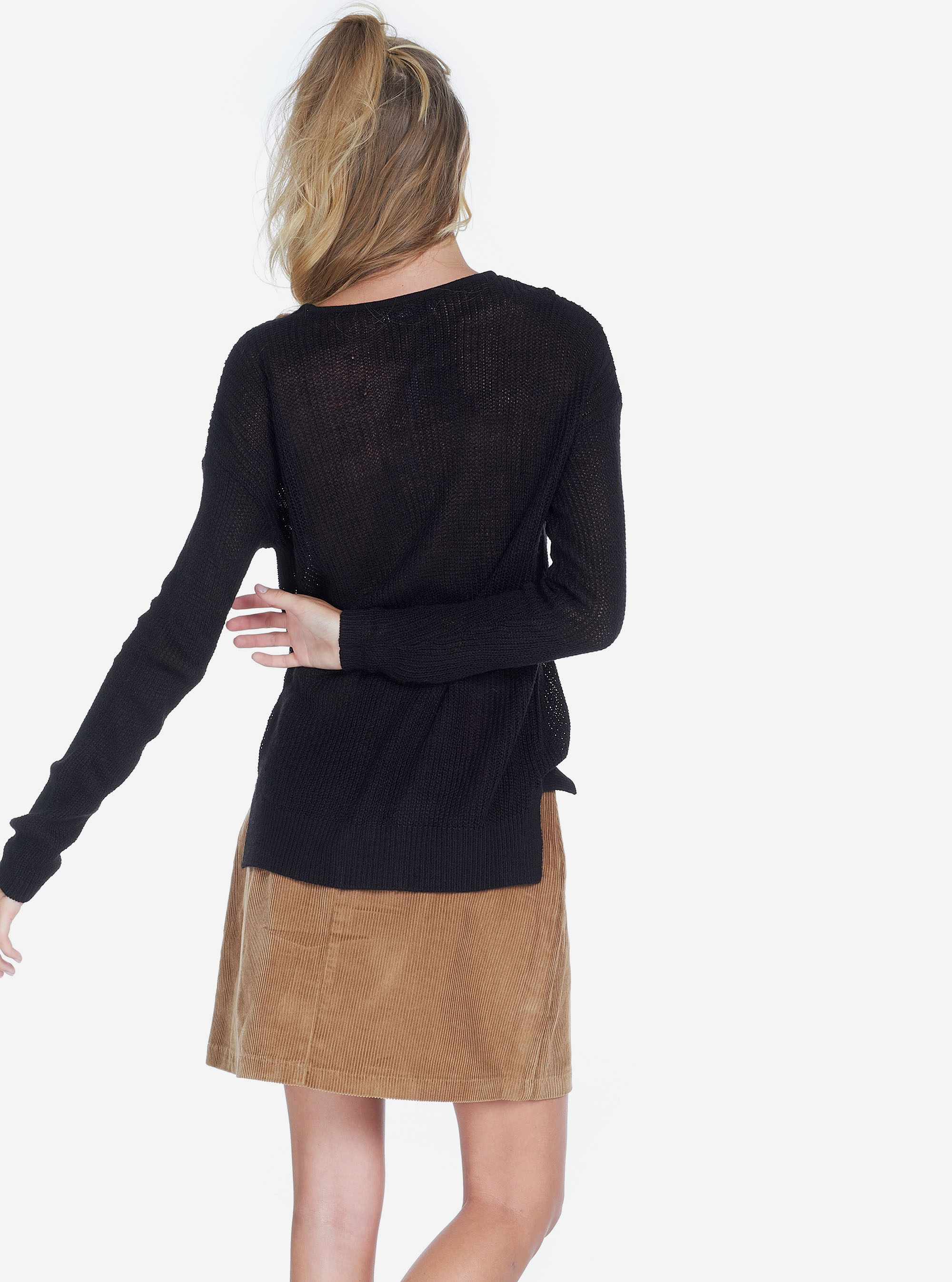 WIDE SWEATER WITH SIDE SLITS, BLACK