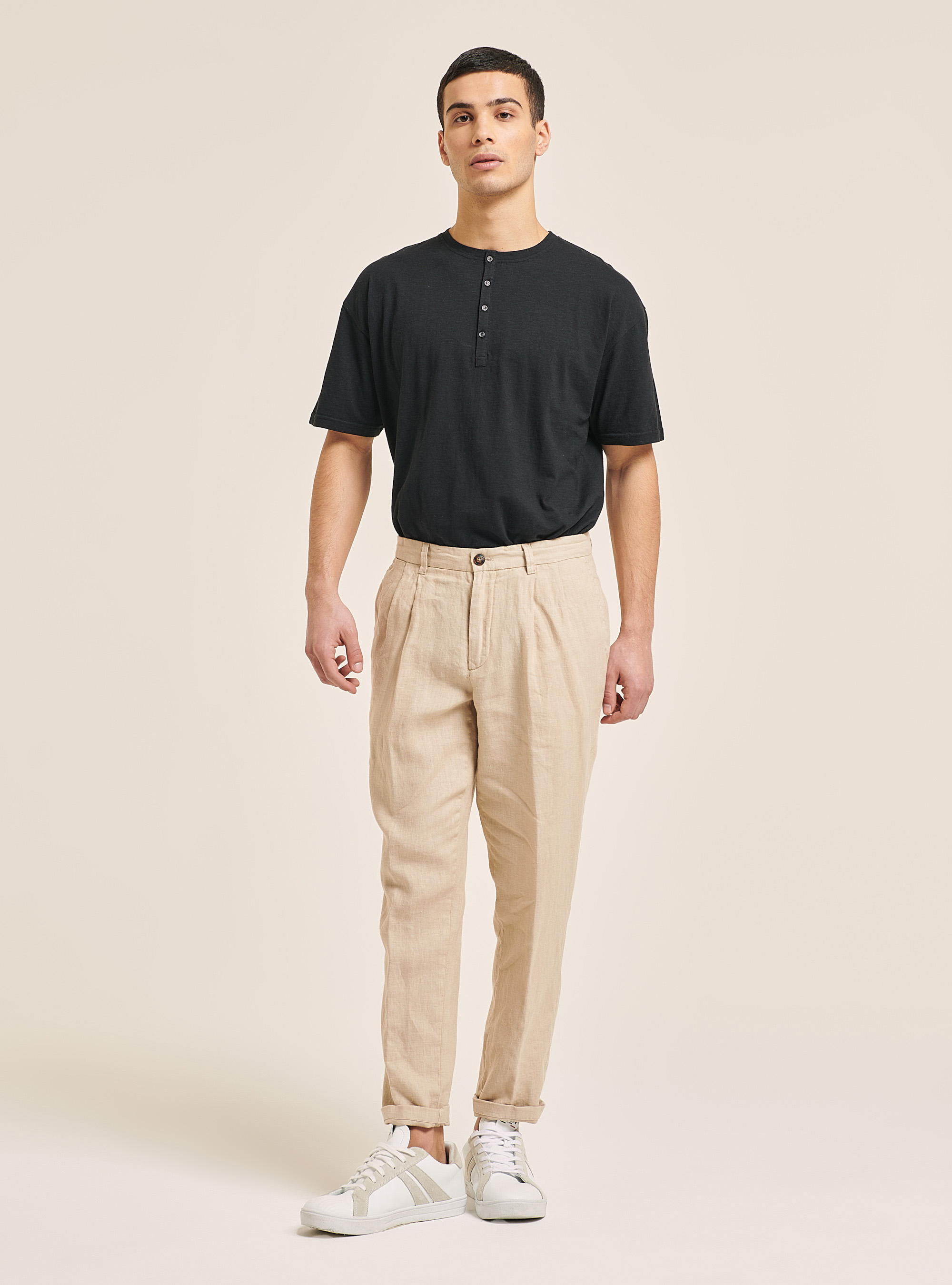 Linen pleated hotsell trousers