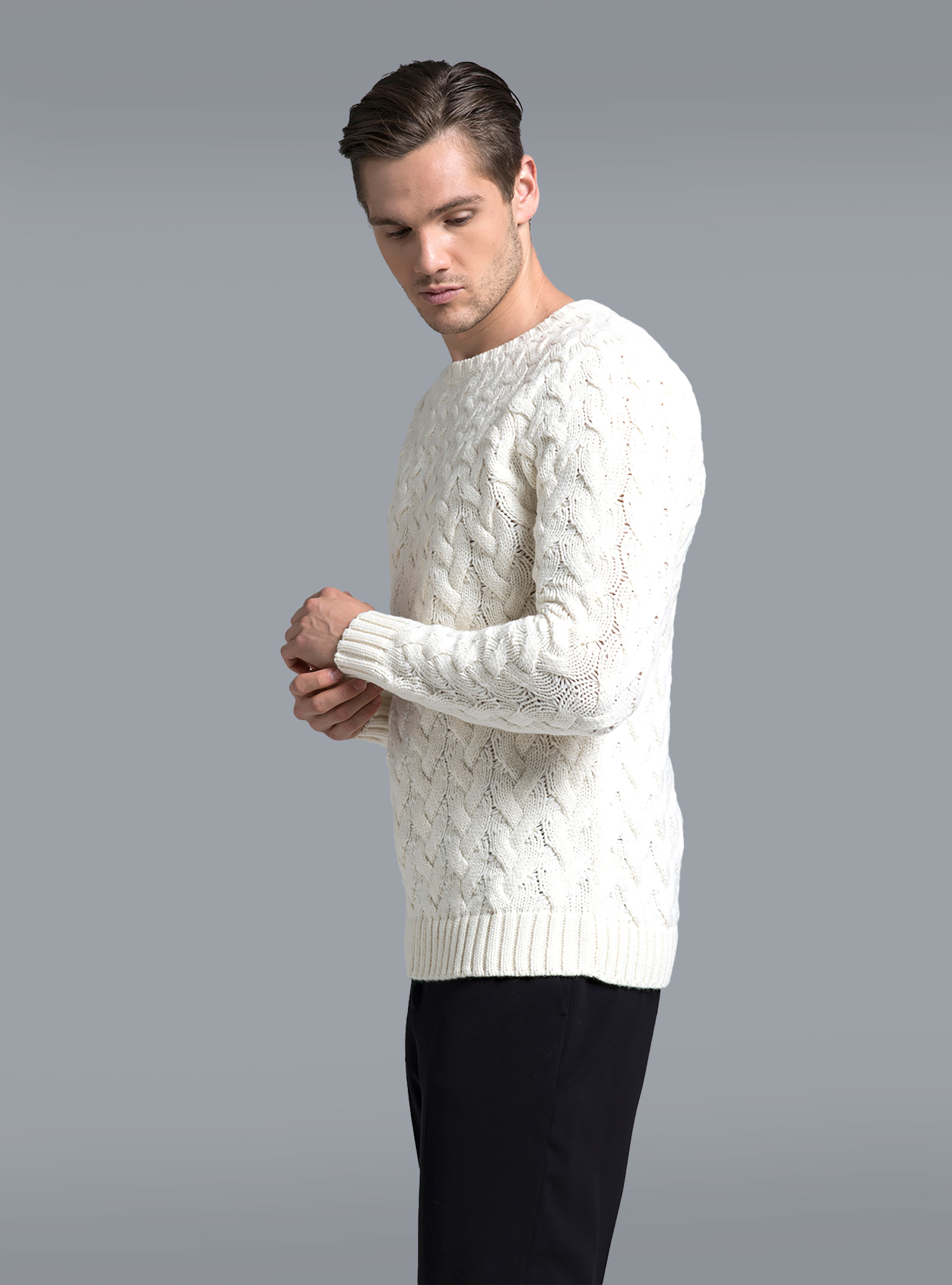 Maglia con trecce, CR&Atilde; ME