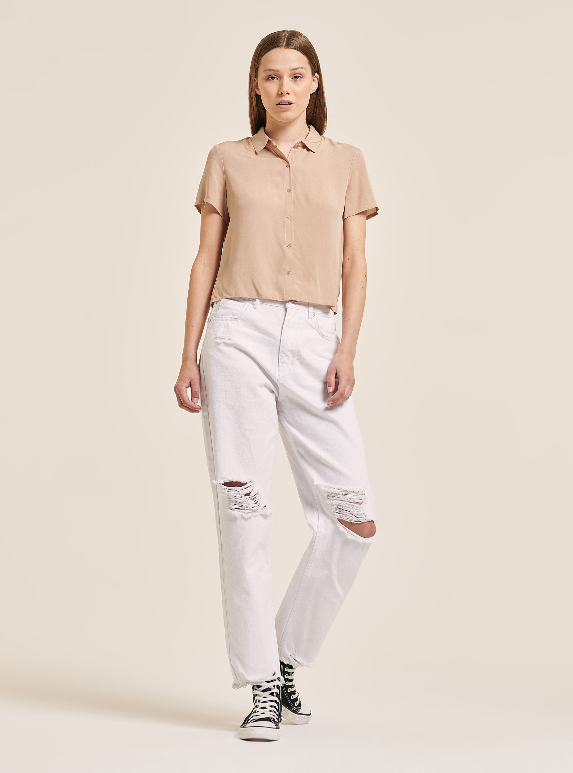 Cropped shirt with breast pocket, BG2 BEIGE MEDIUM