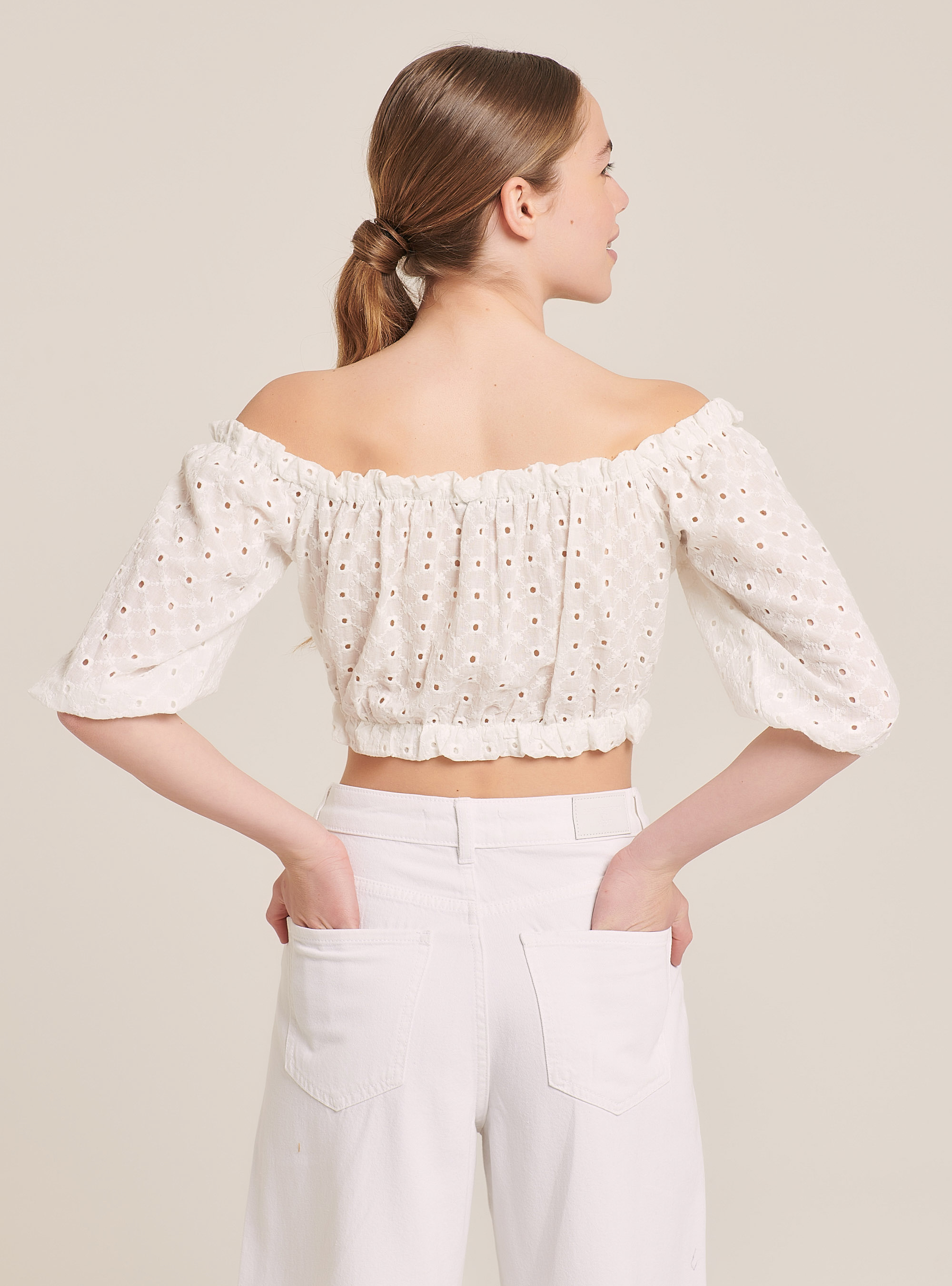 Blusa con scollo a barca in crochet, BIANCO