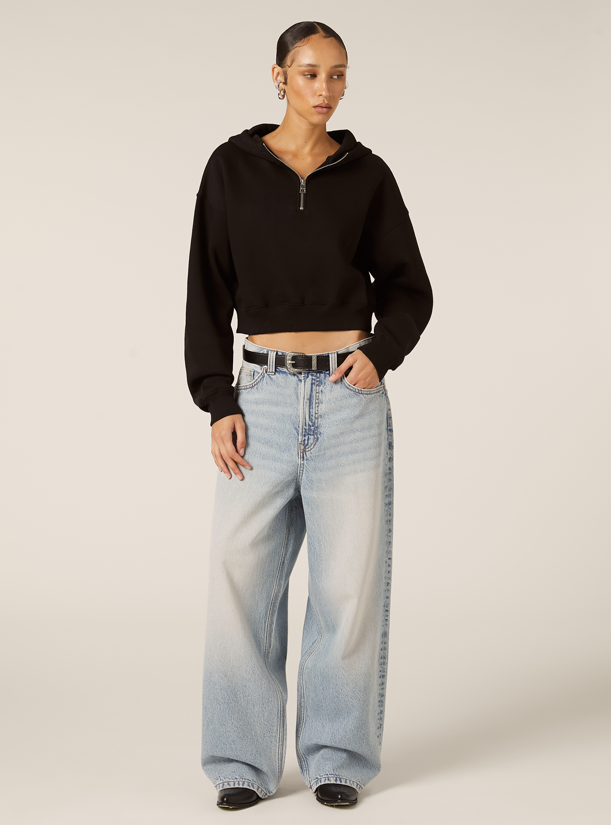 Boxy fit sweatshirt with half zip, BK1 BLACK