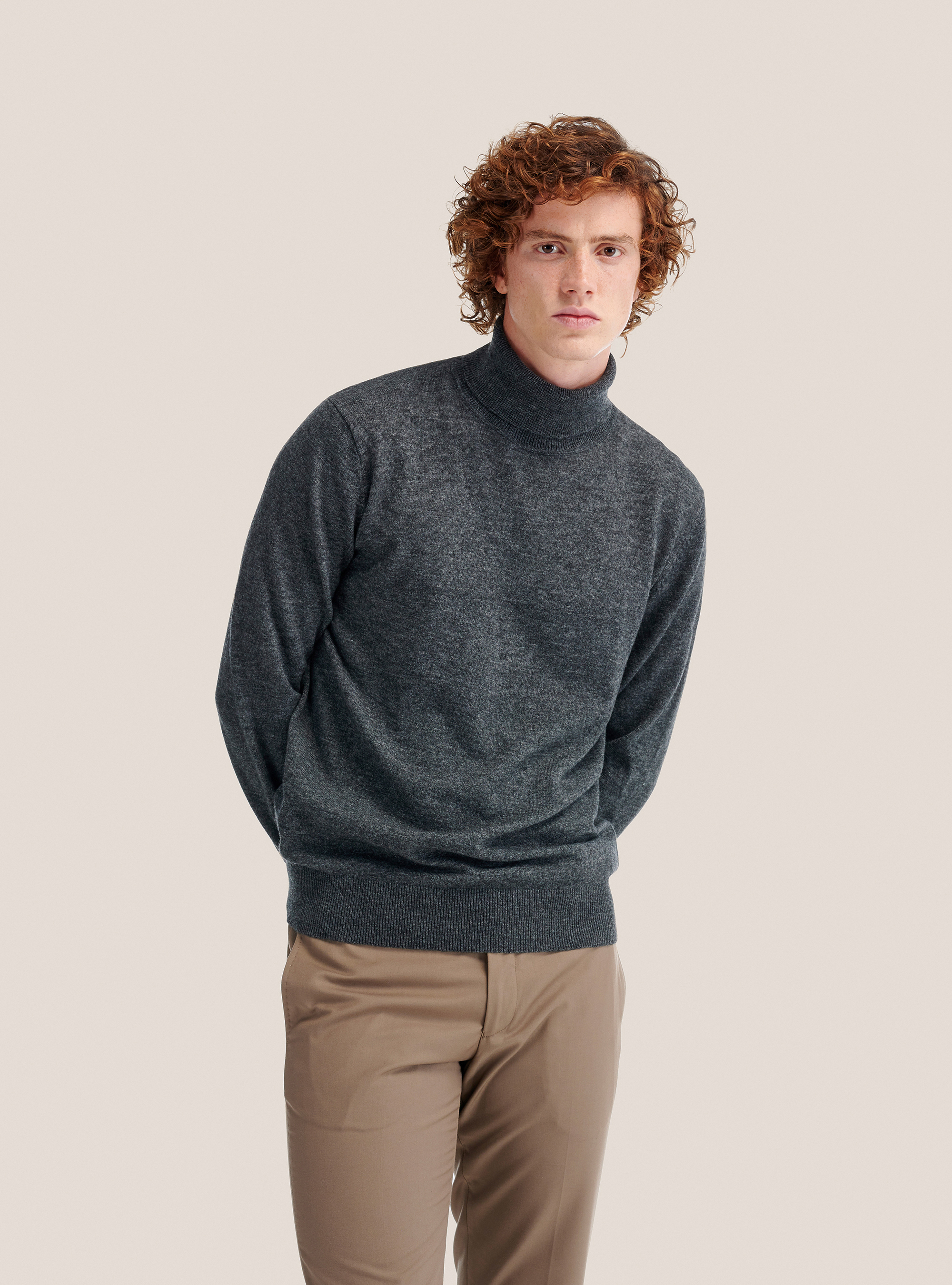 Rollkragenpullover mit Rippstrickabschluss, C125 GREY M