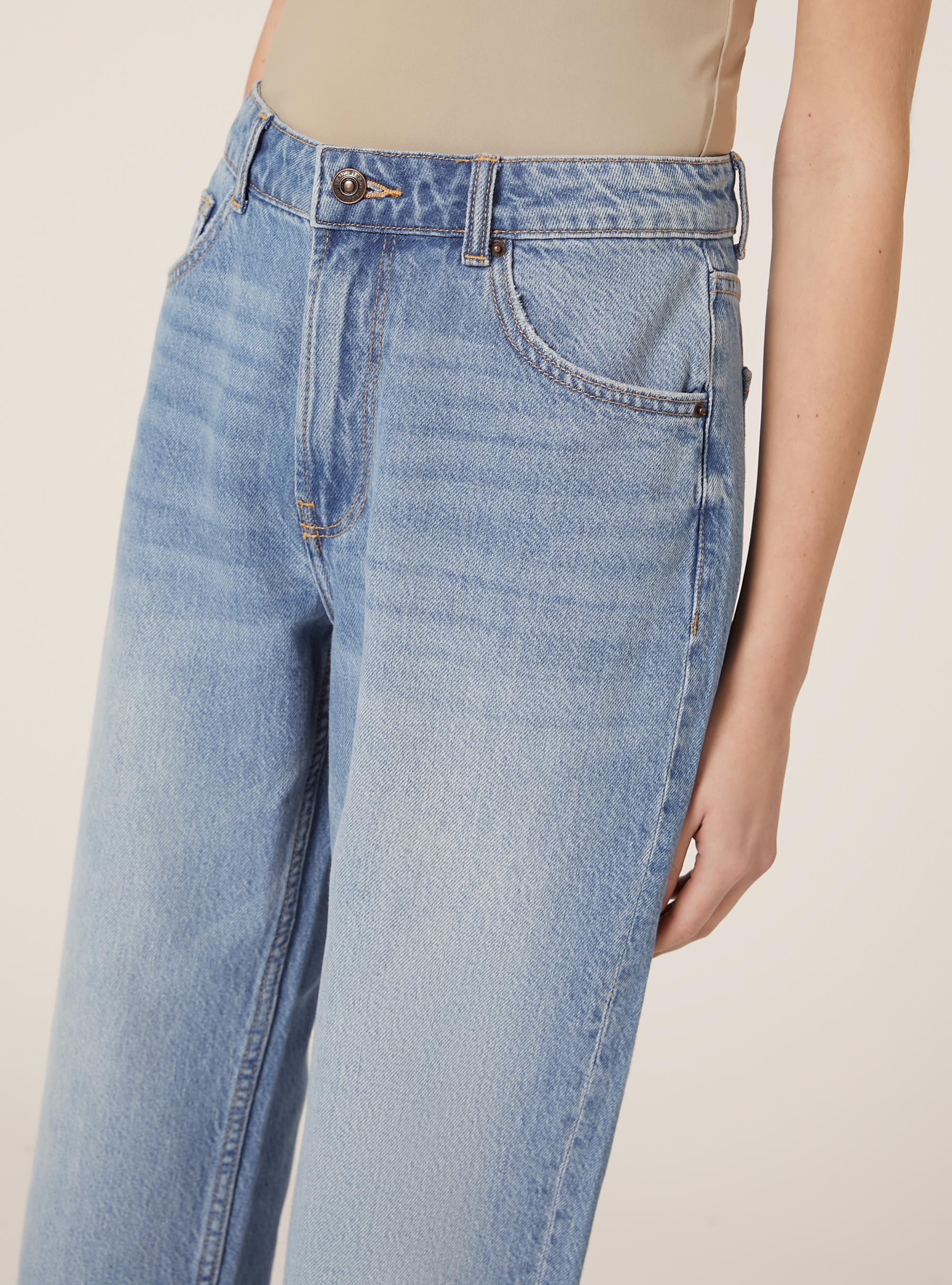 Mom fit jeans, D004 MEDIUM LIGHT BLUE
