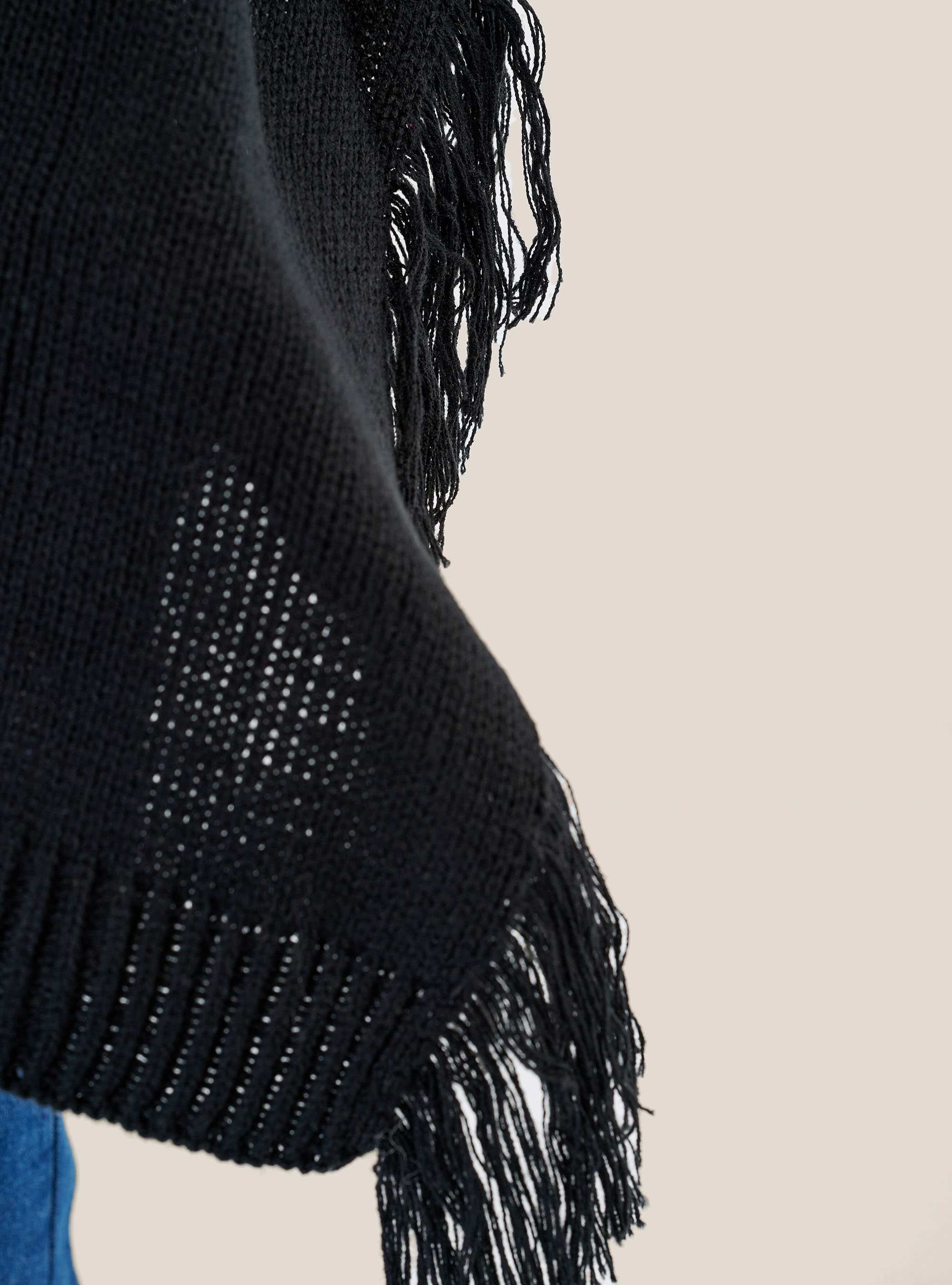Poncho with fringes, BLACK