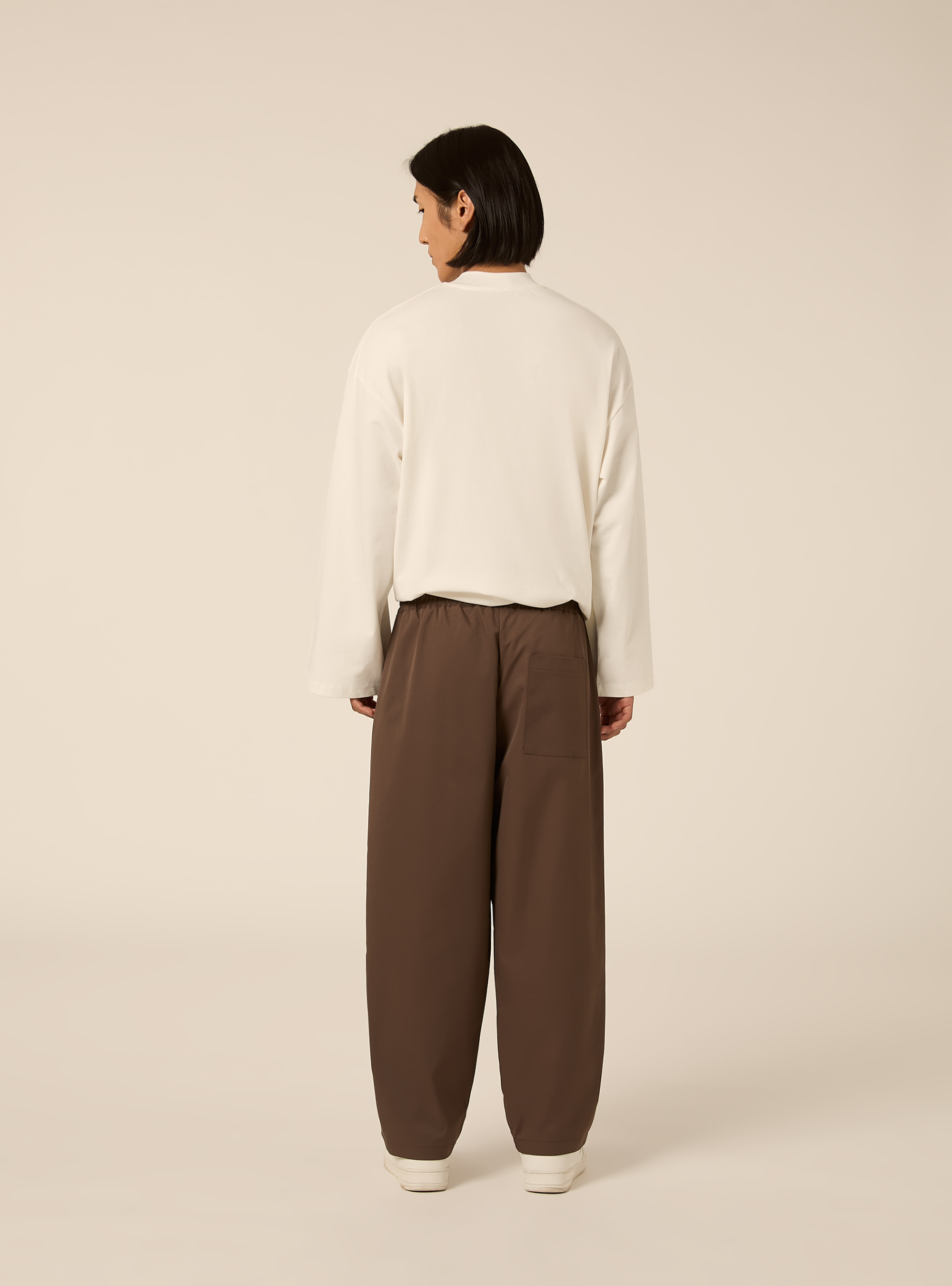 Pantaloni con coulisse in vita e pince, BR1 BROWN DARK
